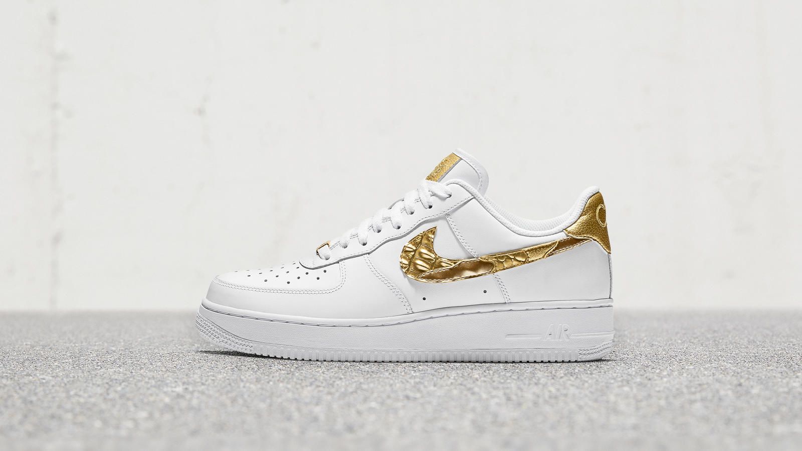Nike Air Force 1 bianco oro, 1600x900 HD, Desktop
