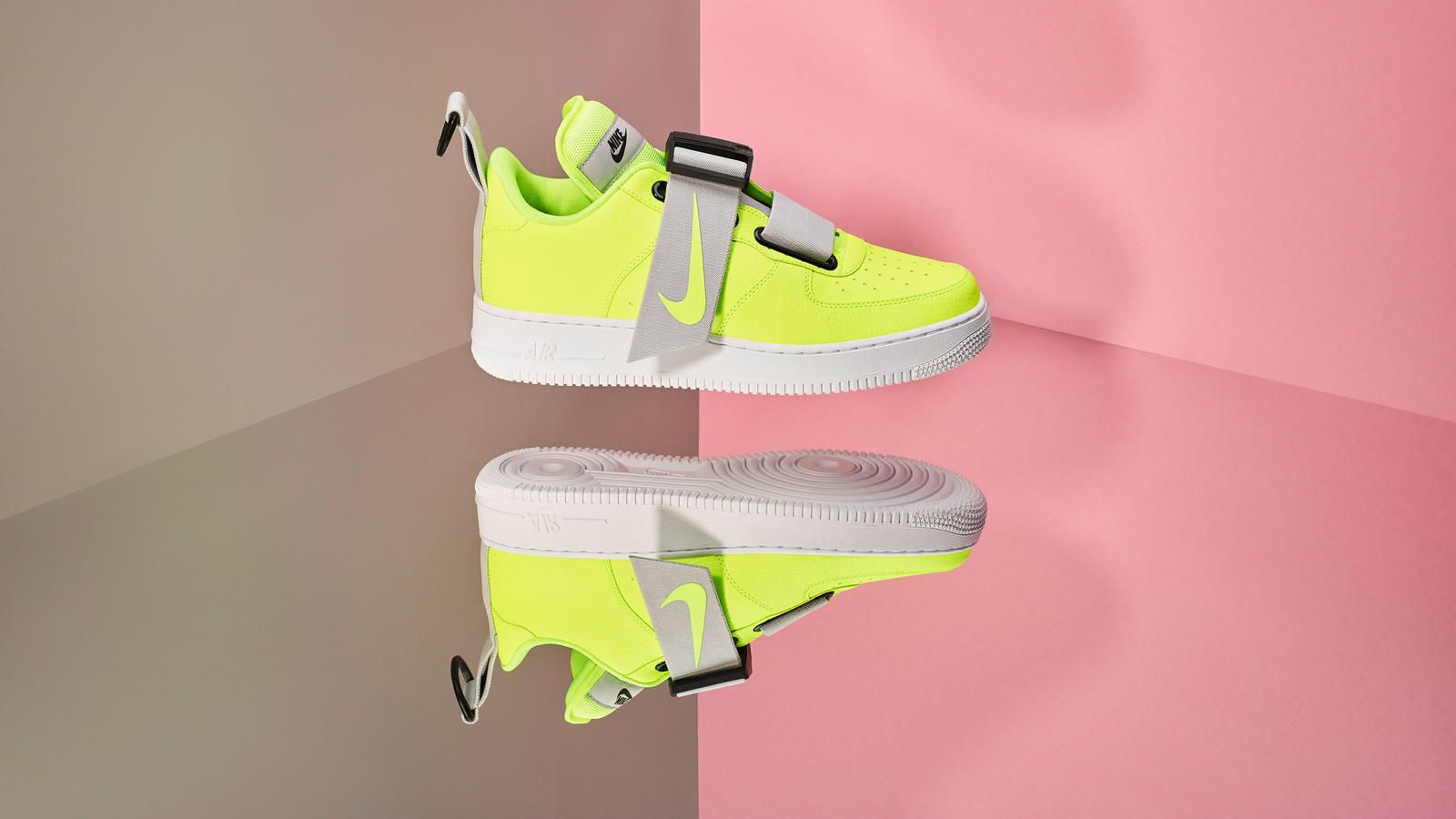 Nike Air Force 1 gialla, 1600x900 HD Ready, Laptop