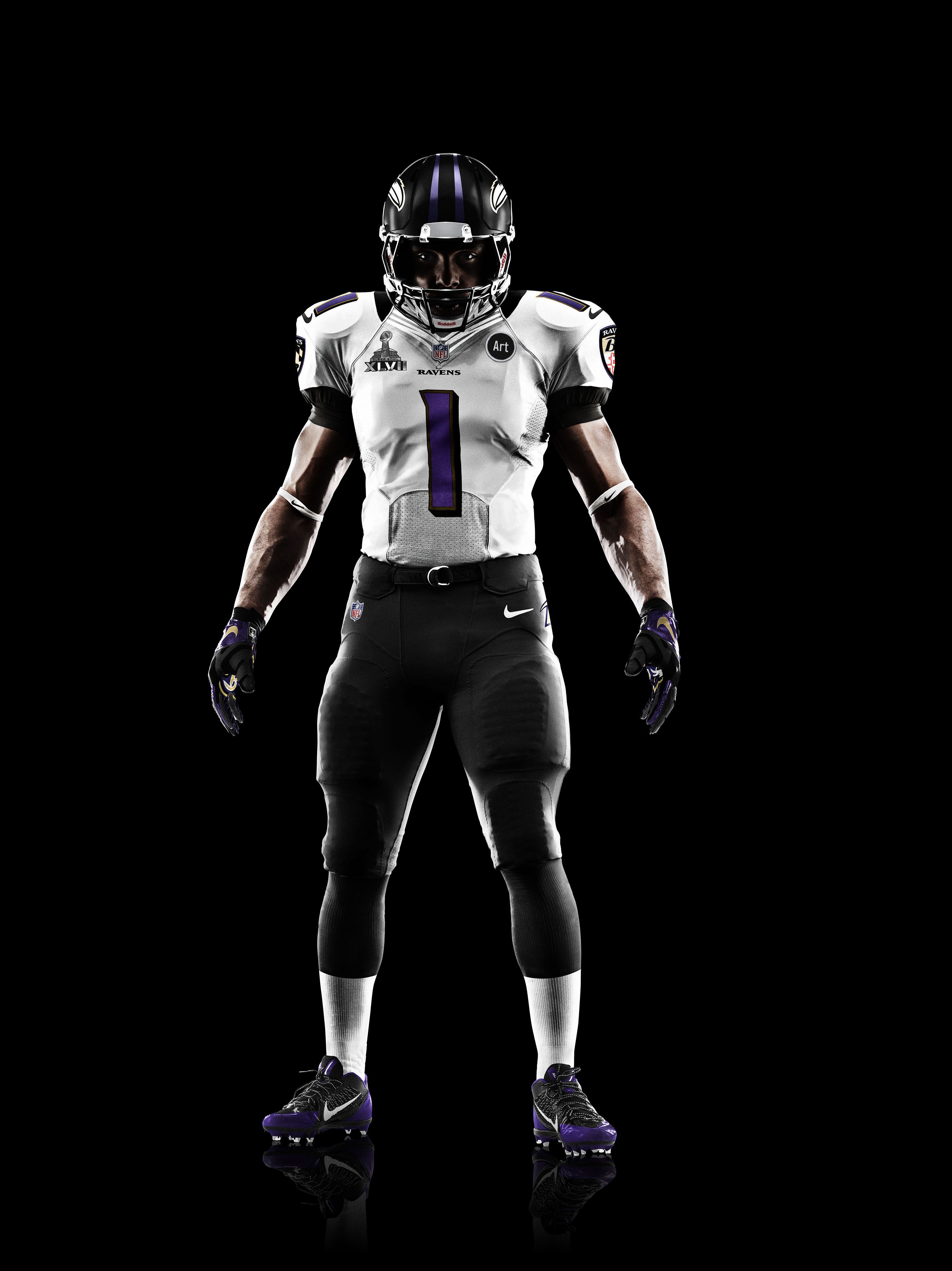 Giocatore football americano divisa Nike, 2997x4000 Full HD Verticale, Smartphone