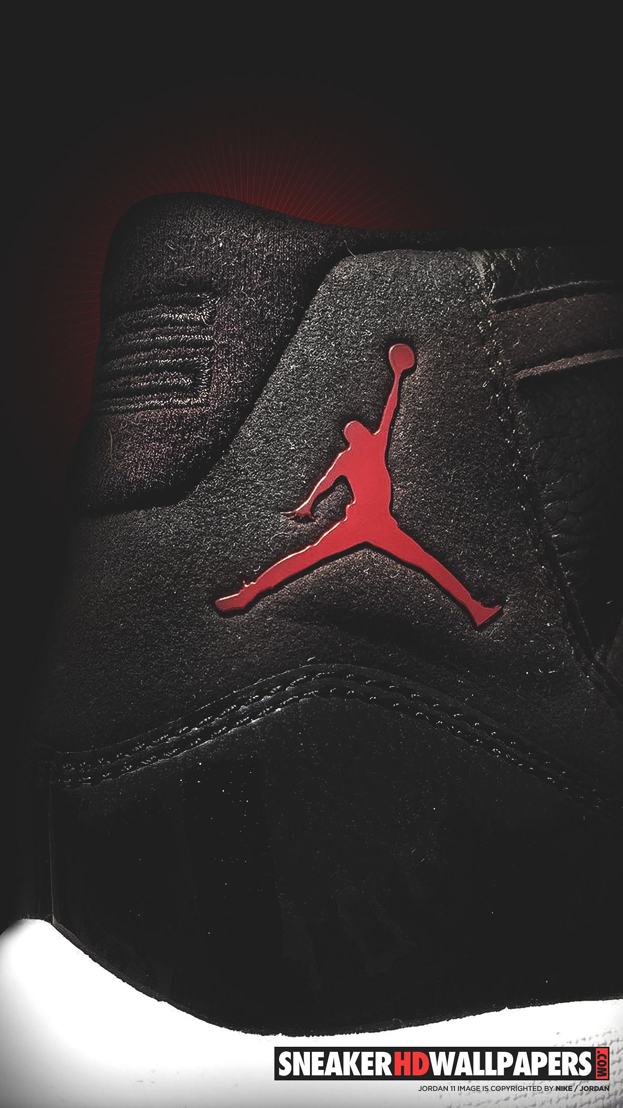 Scarpa Jordan nera logo, 1242x2208 Verticale, Mobile