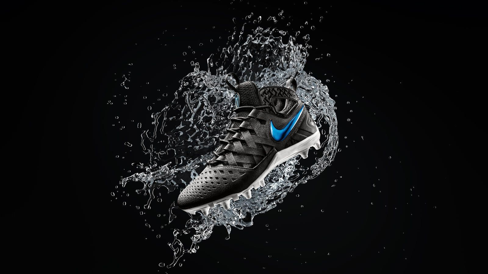 Scarpa Nike con spruzzi acqua, abbigliamento sportivo, 1600x900 HD, Desktop