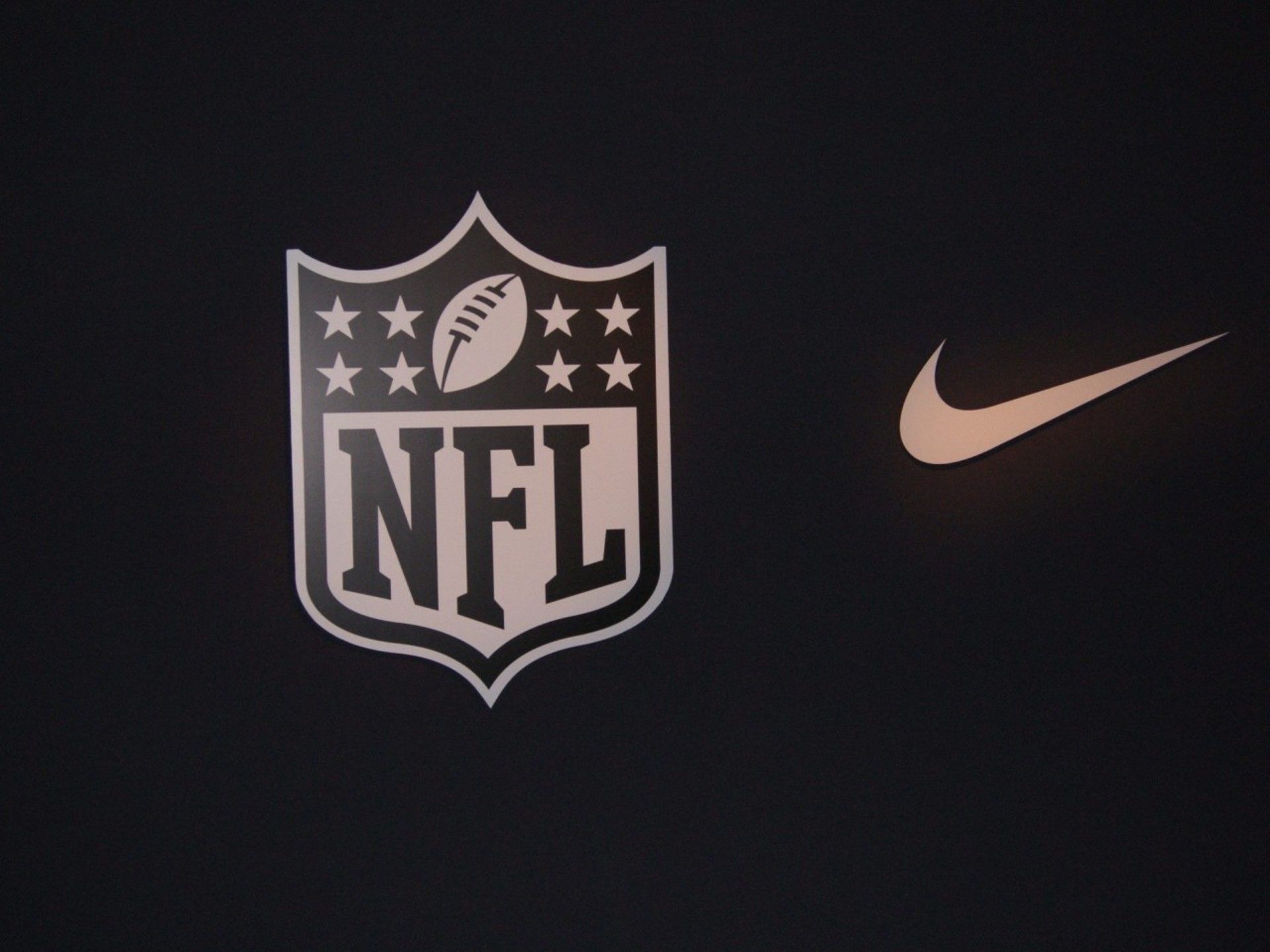 Logo NFL e Nike, nero, 1920x1440 WUXGA, Acer Nitro