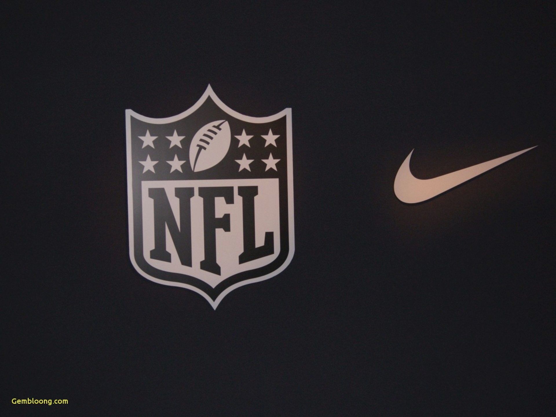 Logo Nike sfondo viola, 3600x2160 WQXGA, Monitor Gaming