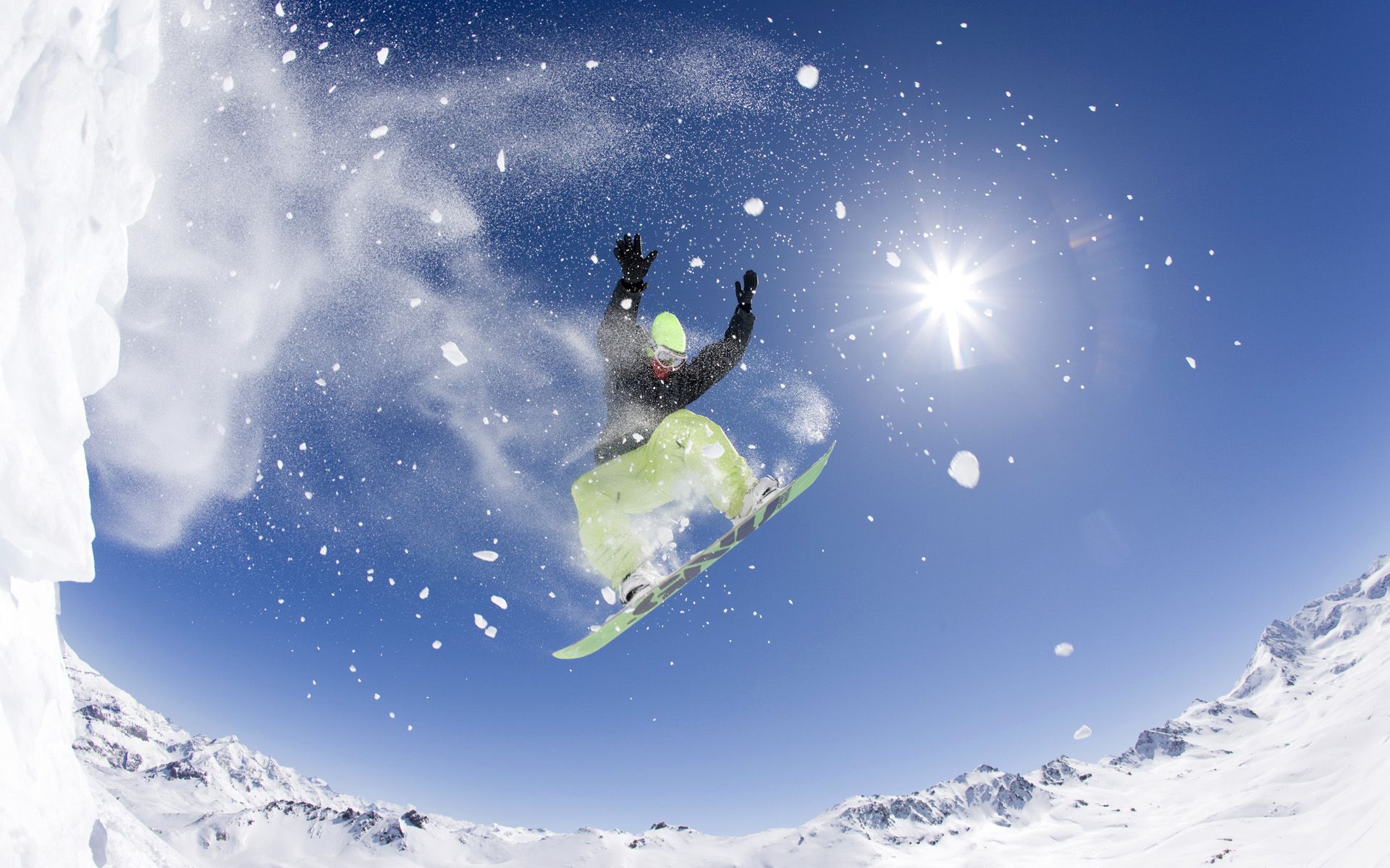 Snowboarder salta tra neve, 1920x1200 WUXGA, PC