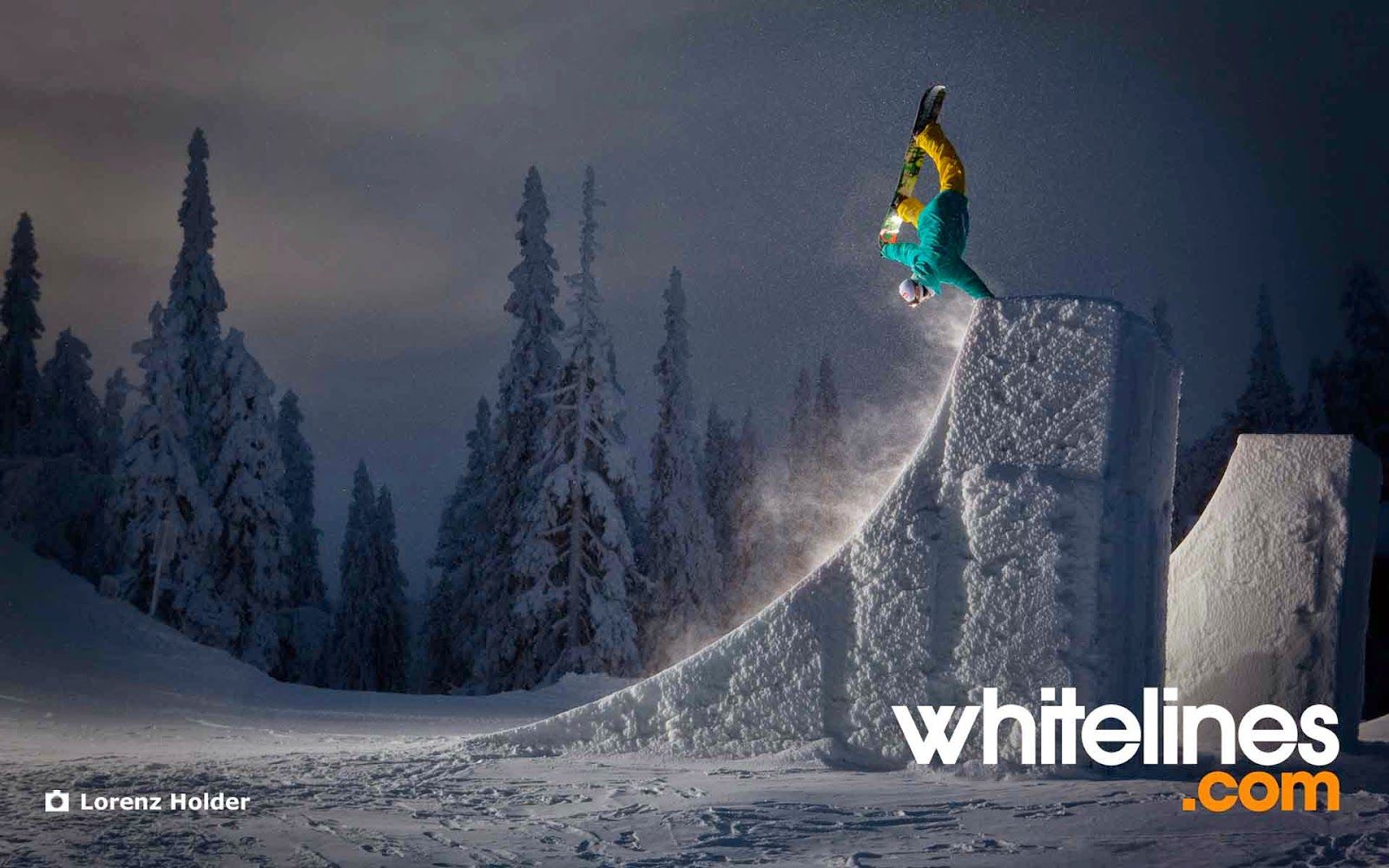 Snowboarder salto notte innevata, 1600x1000 900p, Laptop