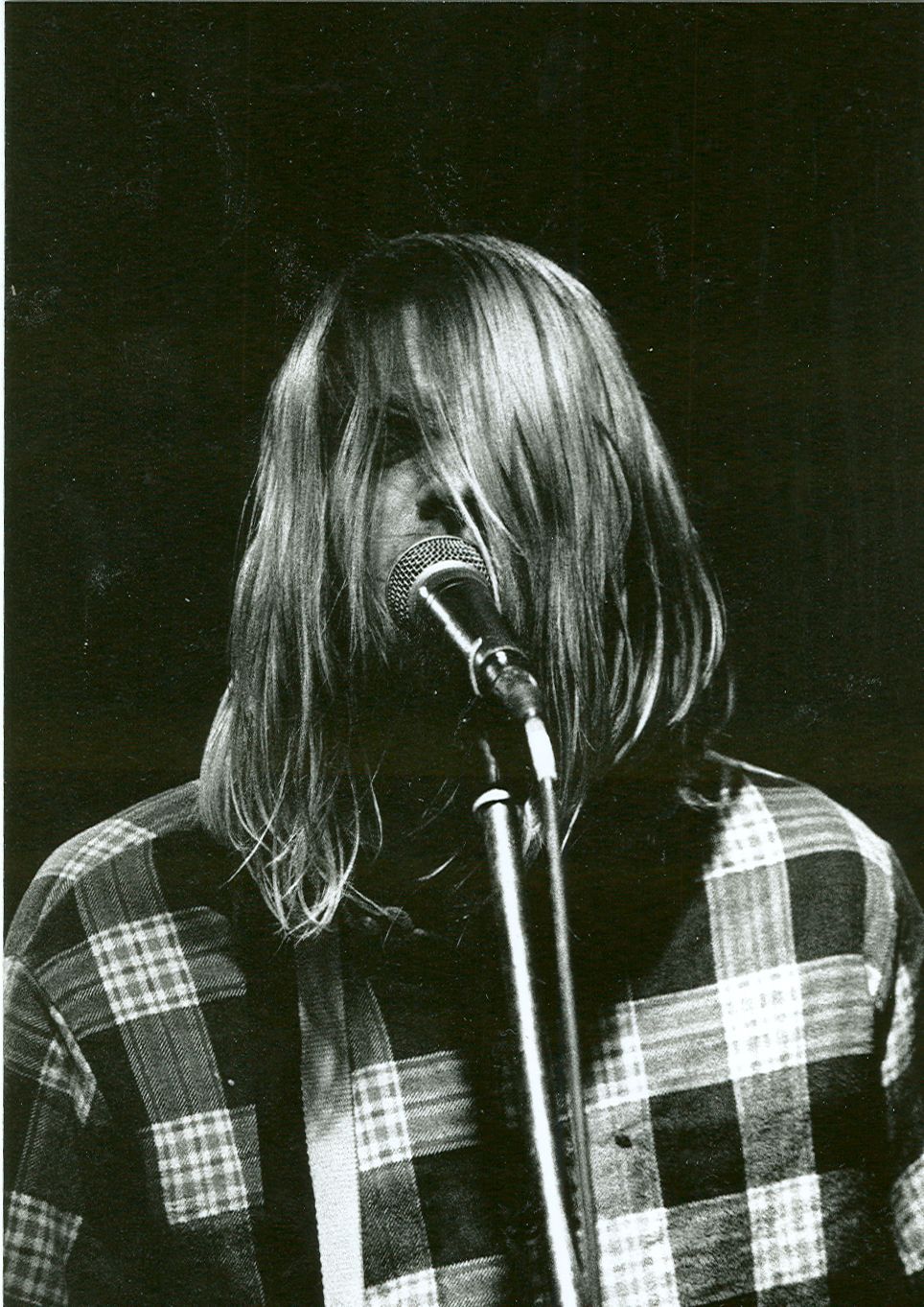 Kurt Cobain concerto bianco e nero, 964x1363 Full HD Verticale, Smartphone