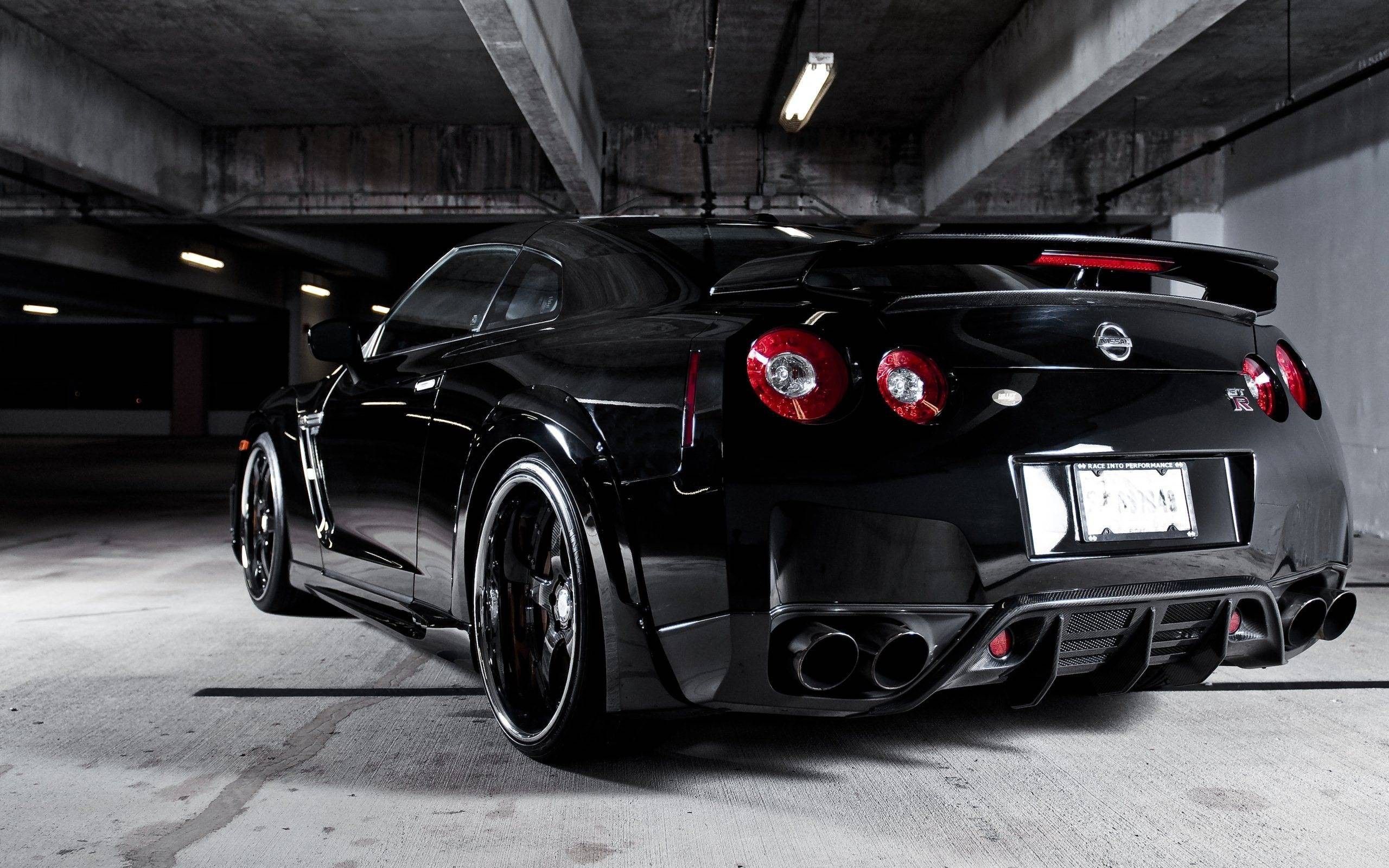 Nissan GTR nera parcheggio, 2560x1600 WQXGA, Desktop