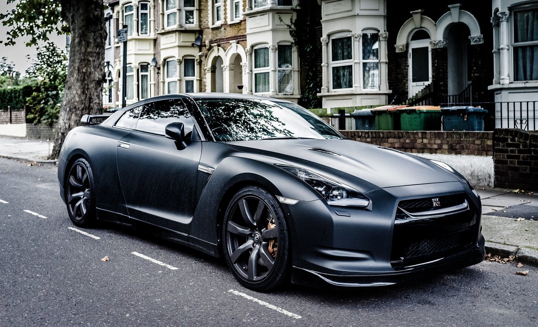 Nissan GTR nera opaca, 2048x1245 2K, Desktop