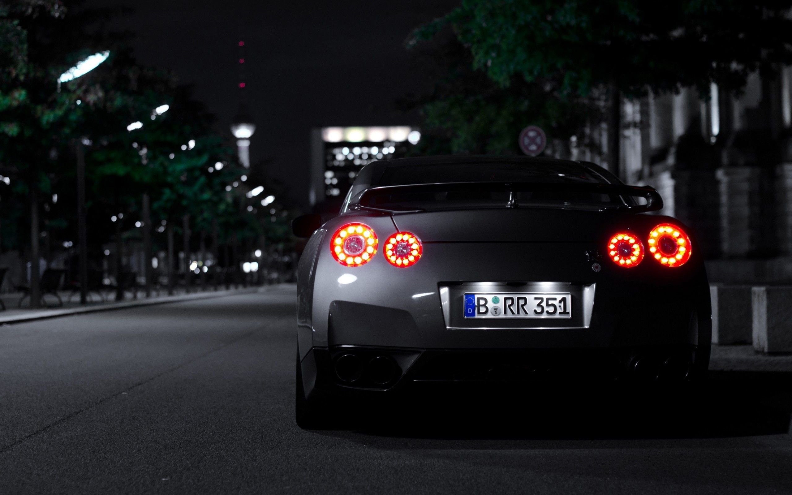 Nissan GTR nera notturna, 2560x1600 2K+, MacBook Pro