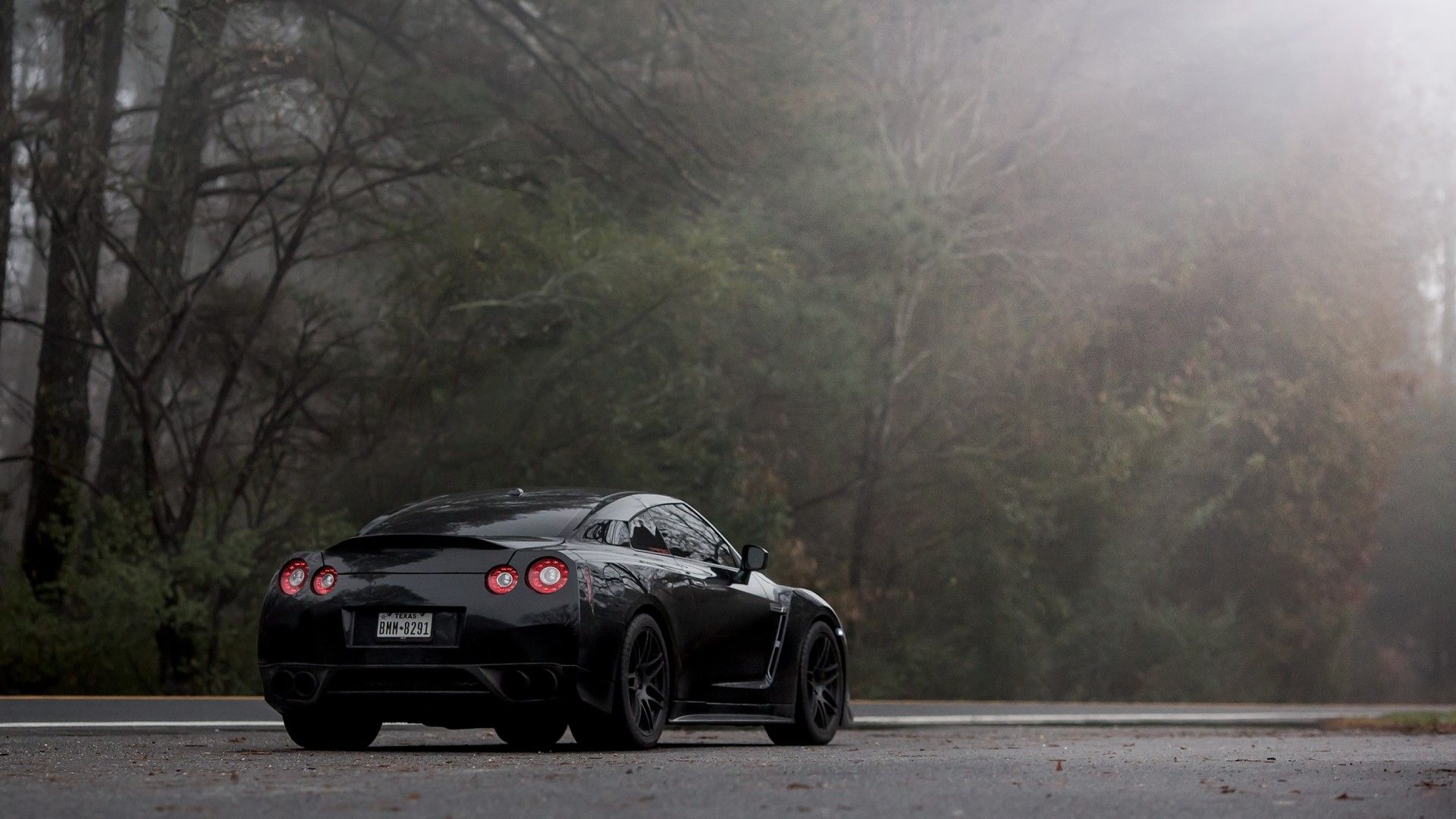 Nissan GTR nera strada, sportiva giapponese, 1920x1080 1080p, Desktop