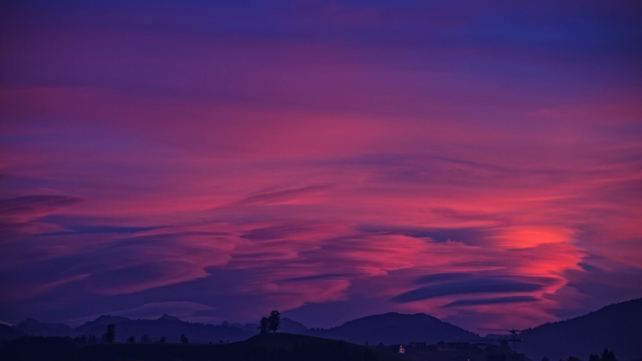 Nuvole rosa al tramonto, 2048x1152 alta risoluzione, Desktop