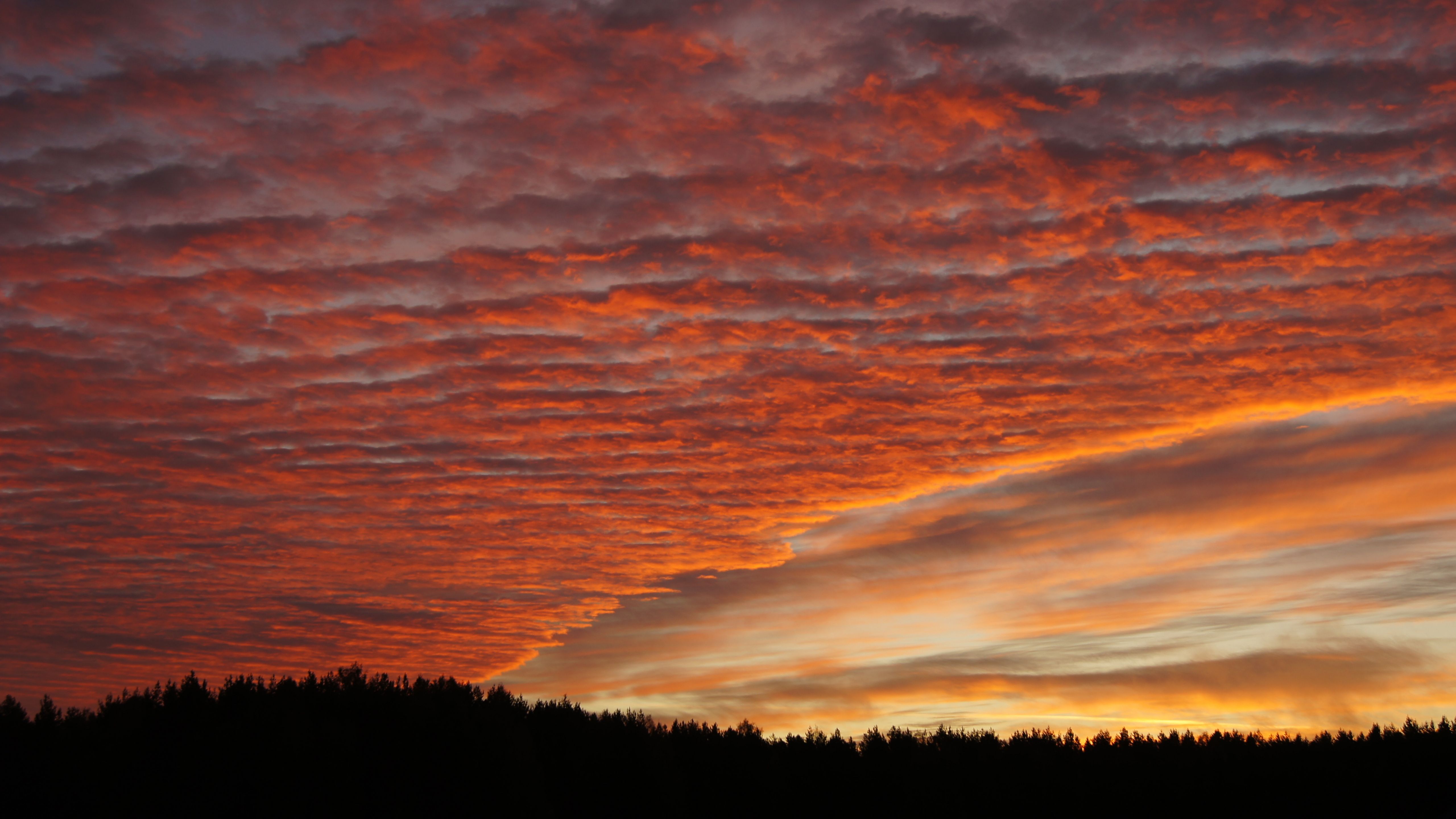 Nuvole rosse all'alba, 5120x2880 4K Ultra HD, Monitor 4K