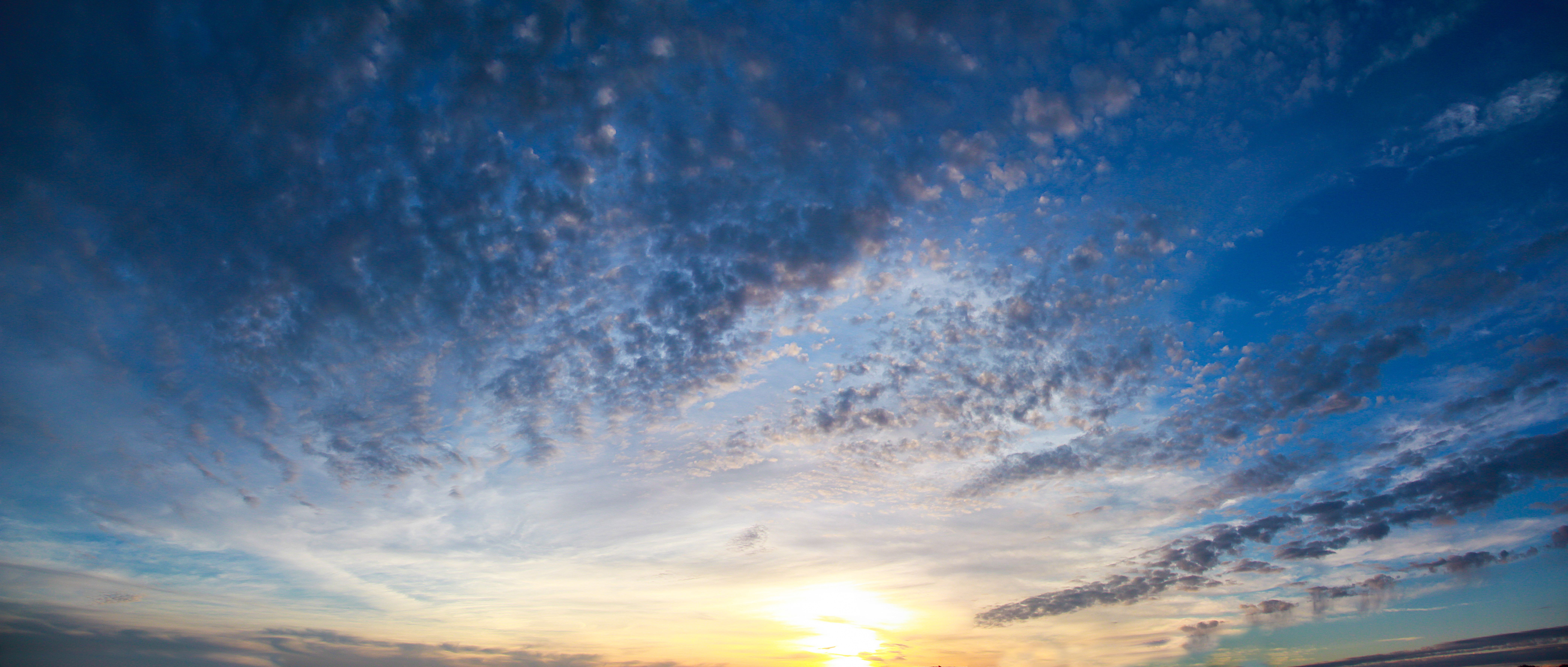 Cielo con nuvole al tramonto, 8339x3549 Ultrawide, Dual Monitor