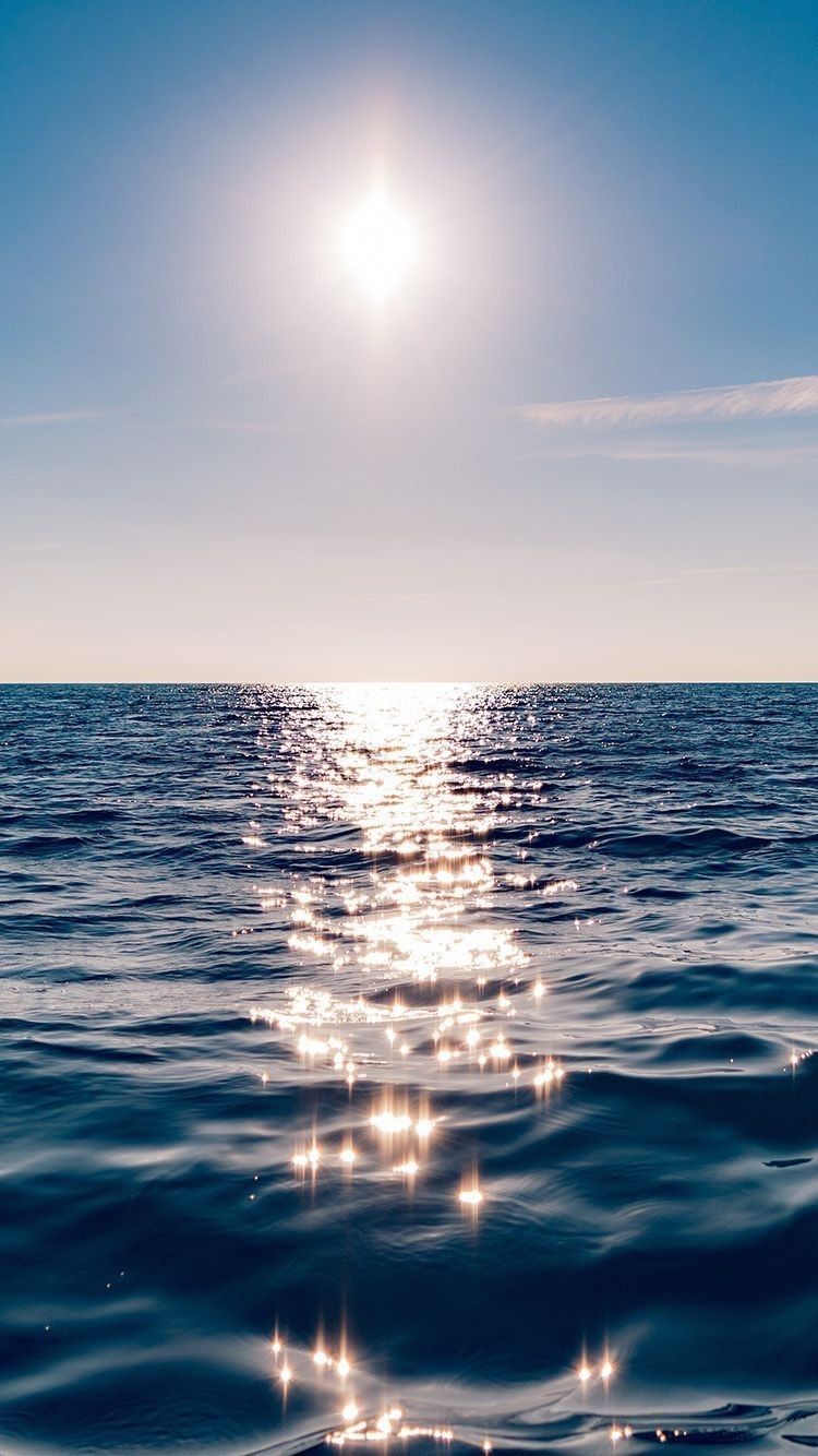 Oceano azzurro con riflessi solari, 750x1334 Full HD Verticale, Smartphone