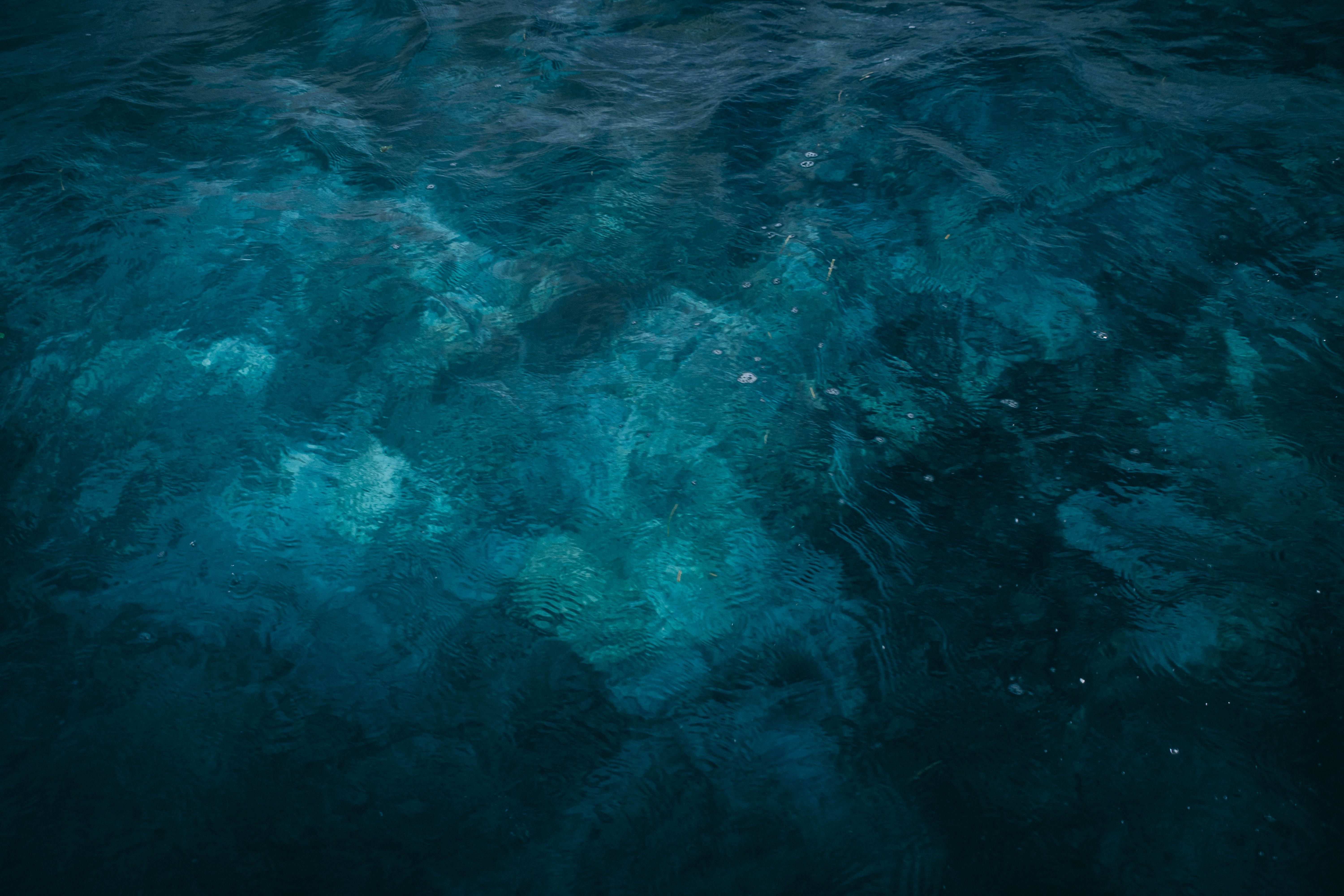 Superficie oceano profondo blu scuro, 6000x4000 4K Ultra HD, Monitor 4K