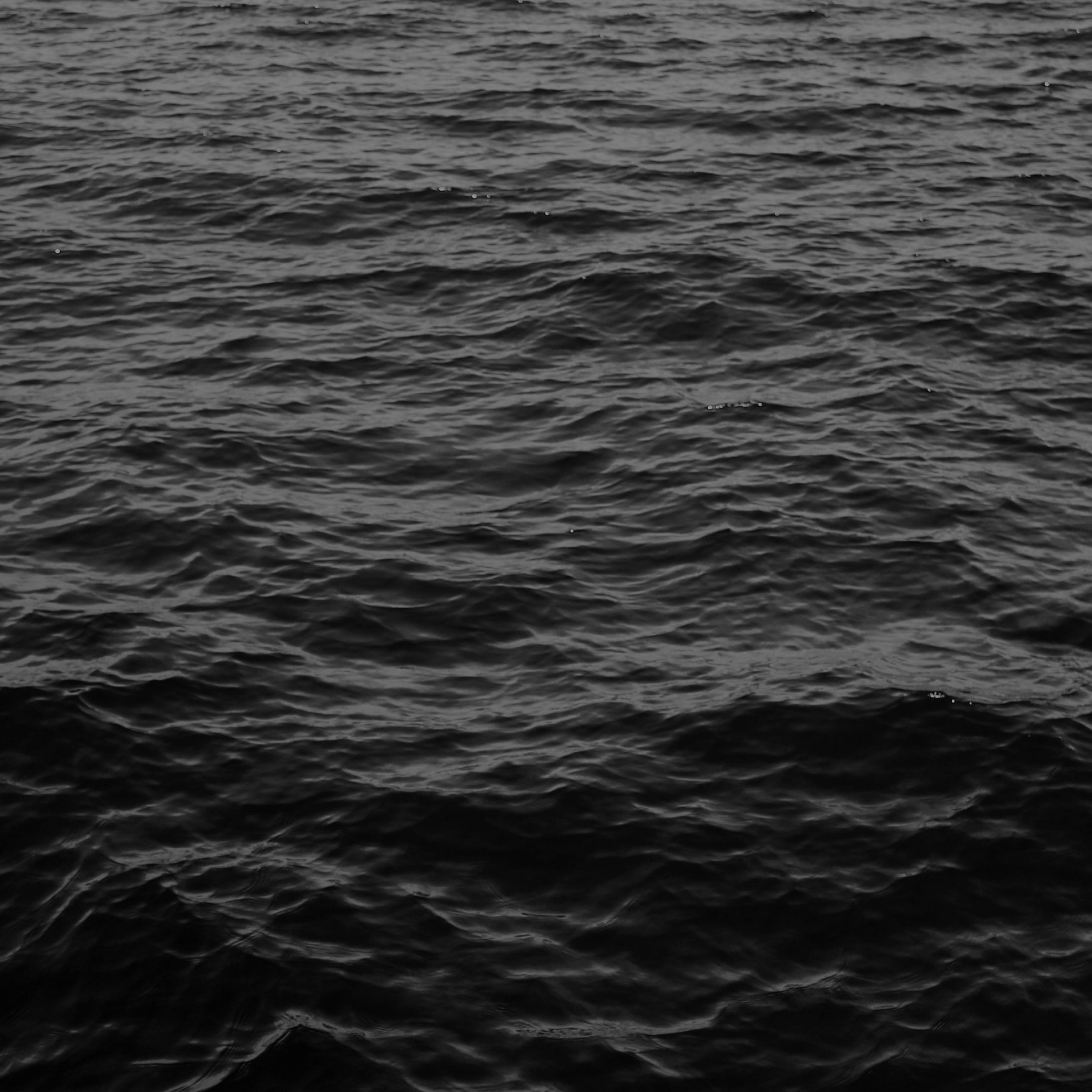 Oceano scuro increspato bianco-nero, 2732x2732 2K+, Desktop