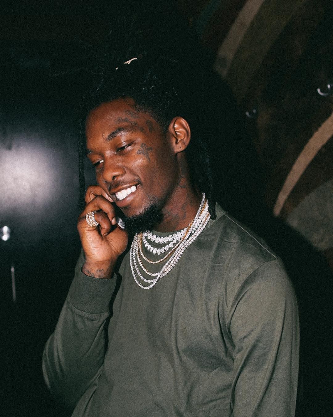 Offset rapper al telefono, 1080x1350 Verticale, Telefono