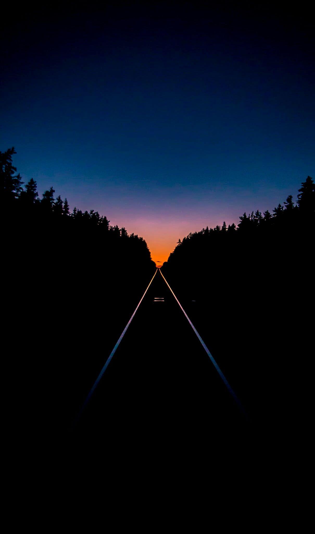 binario ferroviario tramonto scuro, 1210x2048 Verticale, POCO