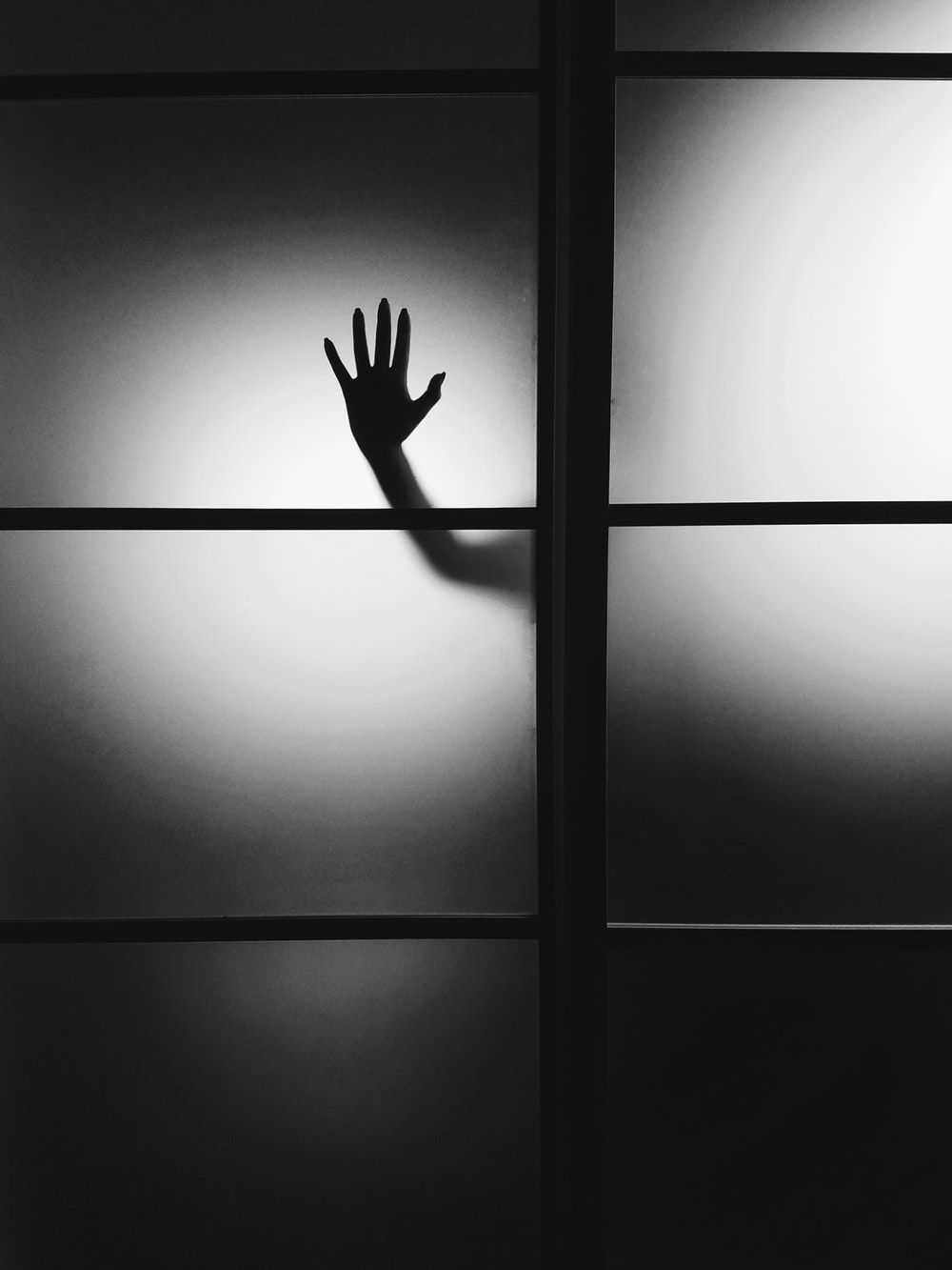 Silhouette mano dietro vetro, 1000x1333 Verticale, Telefono