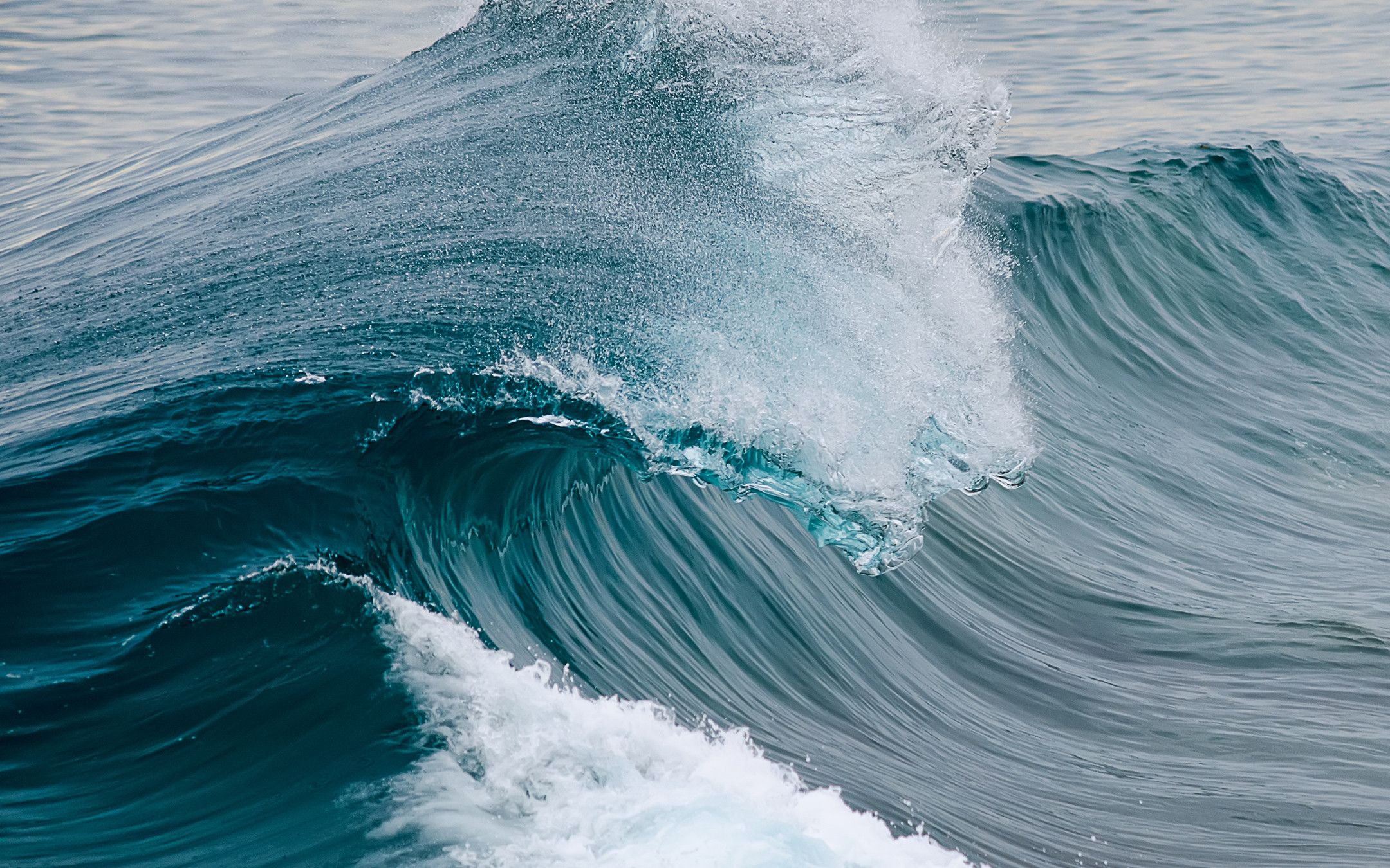 Onde oceaniche blu-verde, 2160x1350 2K, PC