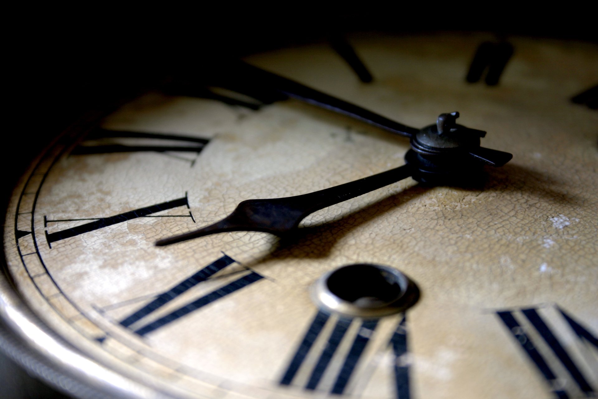 Orologio antico con numeri romani, 1920x1280 Full HD+ WUXGA, Laptop