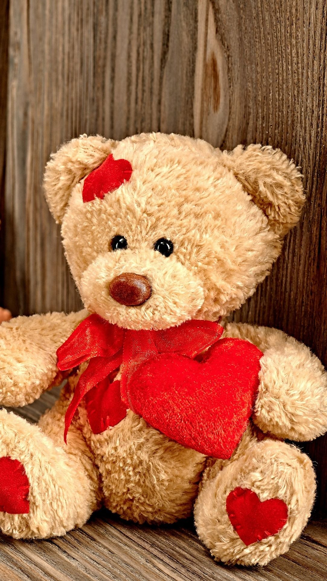 Orsetto peluche con cuori rossi, 1083x1920 Verticale, Mobile