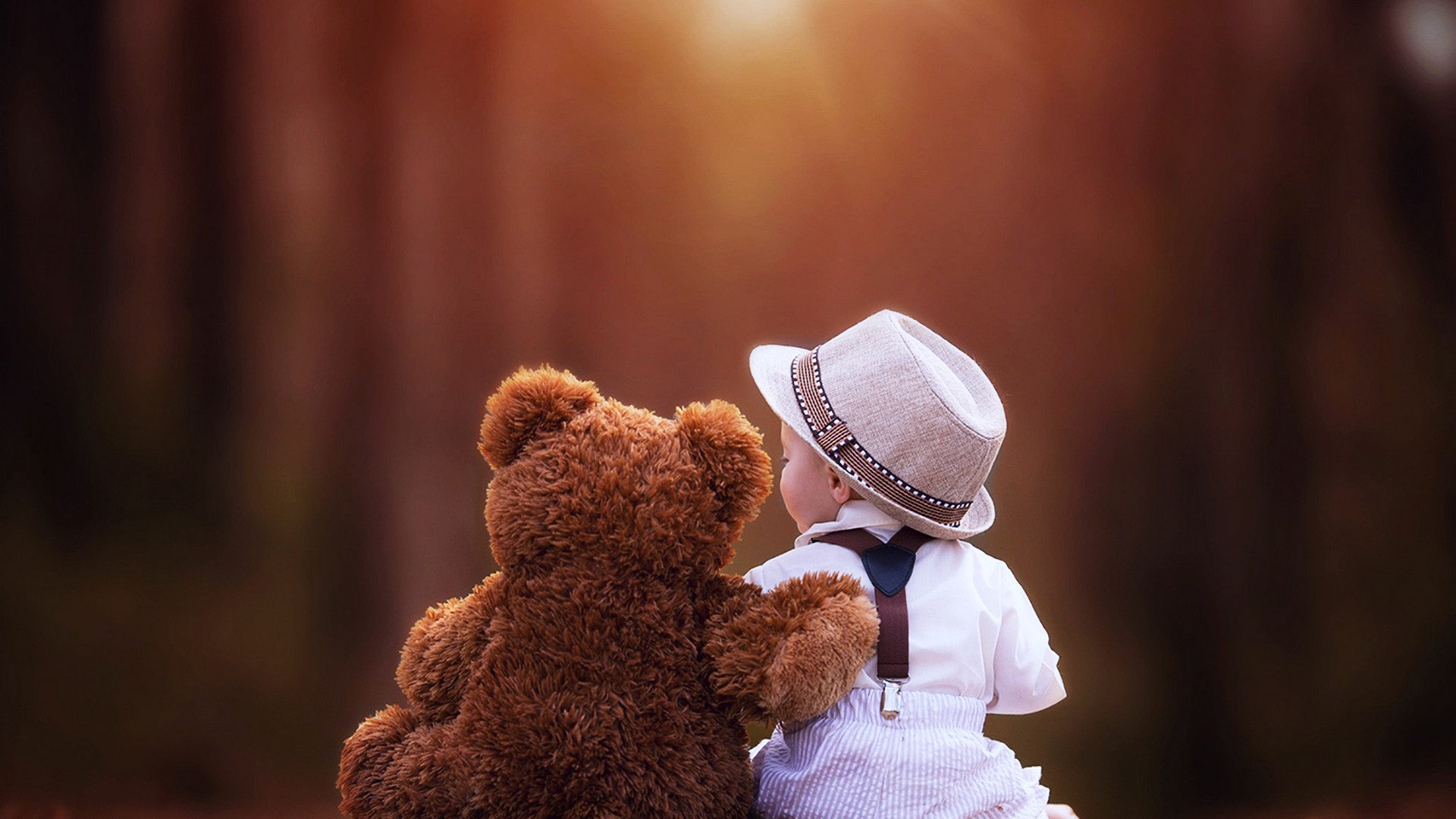 Bambino con orsetto peluche foresta, 1920x1080 Full HD, PC