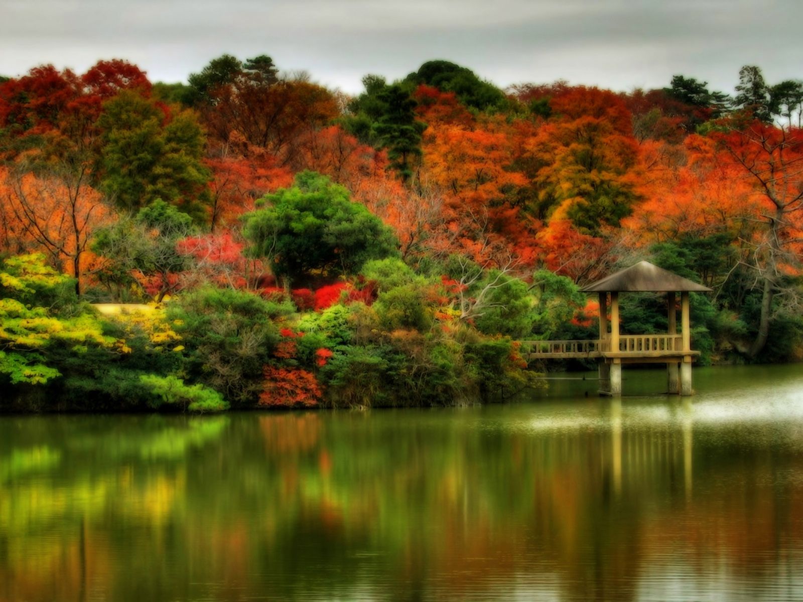 Lago autunnale con gazebo, 1600x1200 HD, Desktop