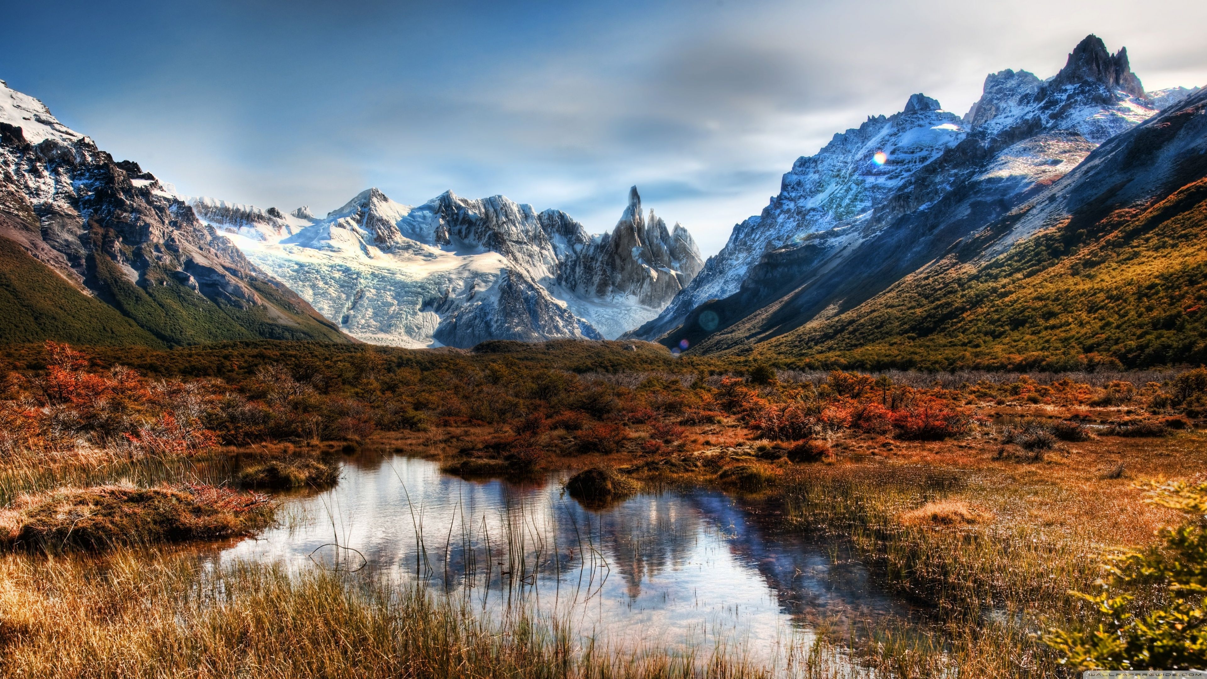 Montagne innevate con laghetto autunnale, 3840x2160 4K Ultra HD, Desktop