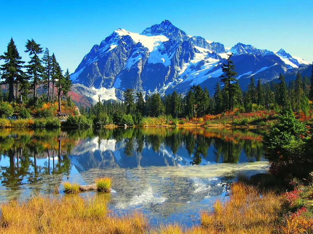 Montagna innevata con lago riflesso, 1024x768 HD, Laptop