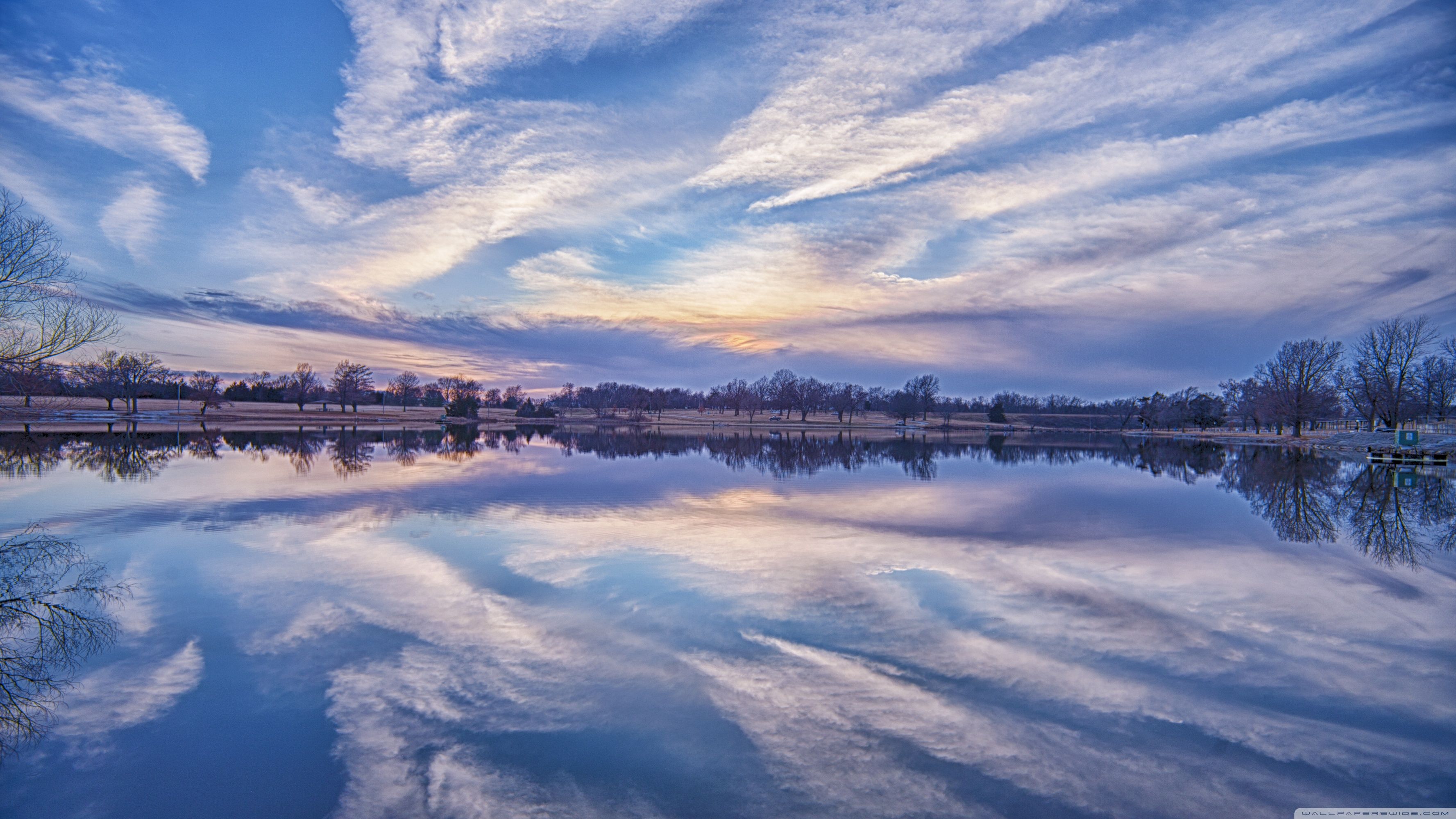 Lago calmo tramonto nuvole, 3554x1999 2K+, Monitor Gaming