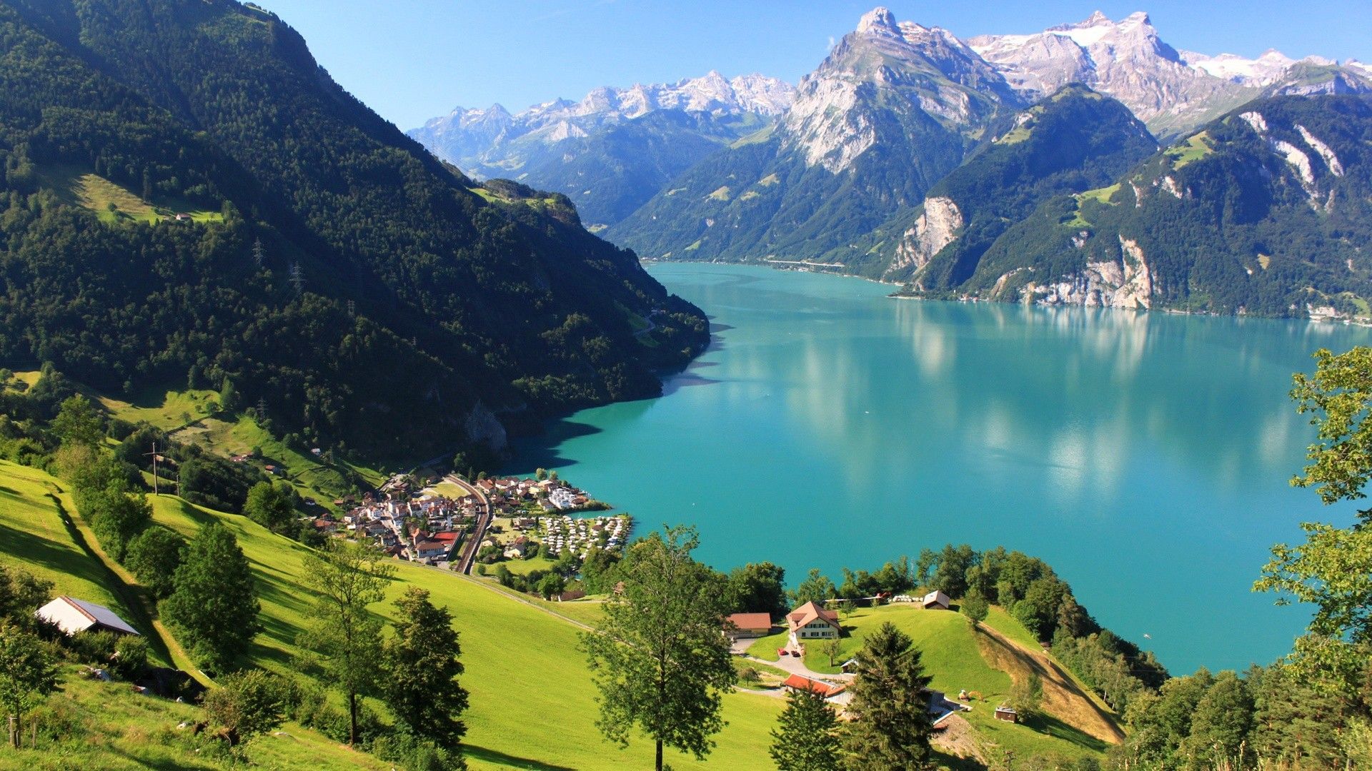 Lago svizzero tra montagne, 1920x1080 1080p, Desktop