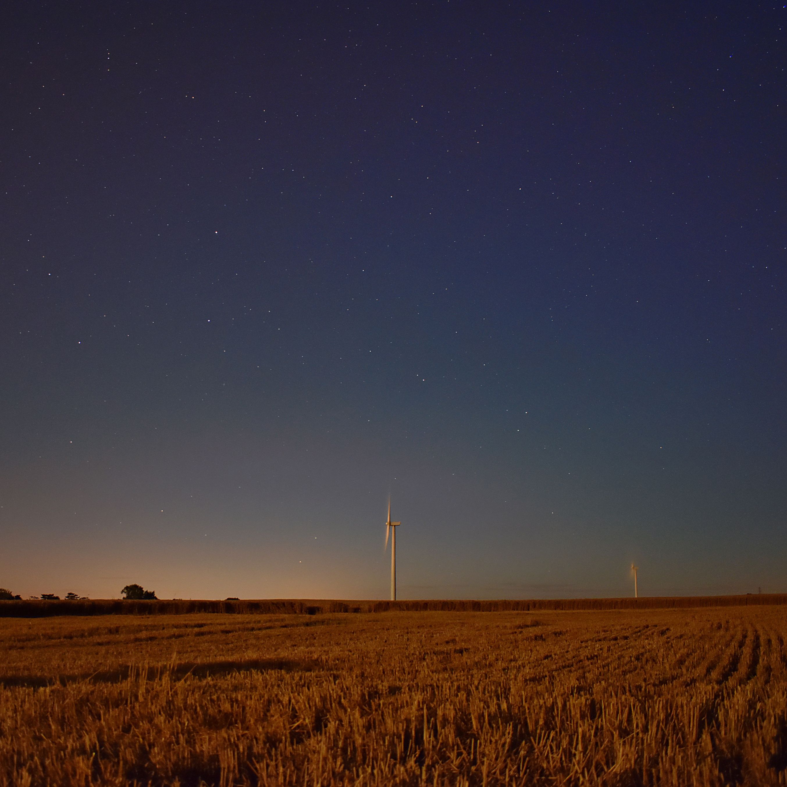 campo con pale eoliche notte, 2706x2706 2K+, Desktop