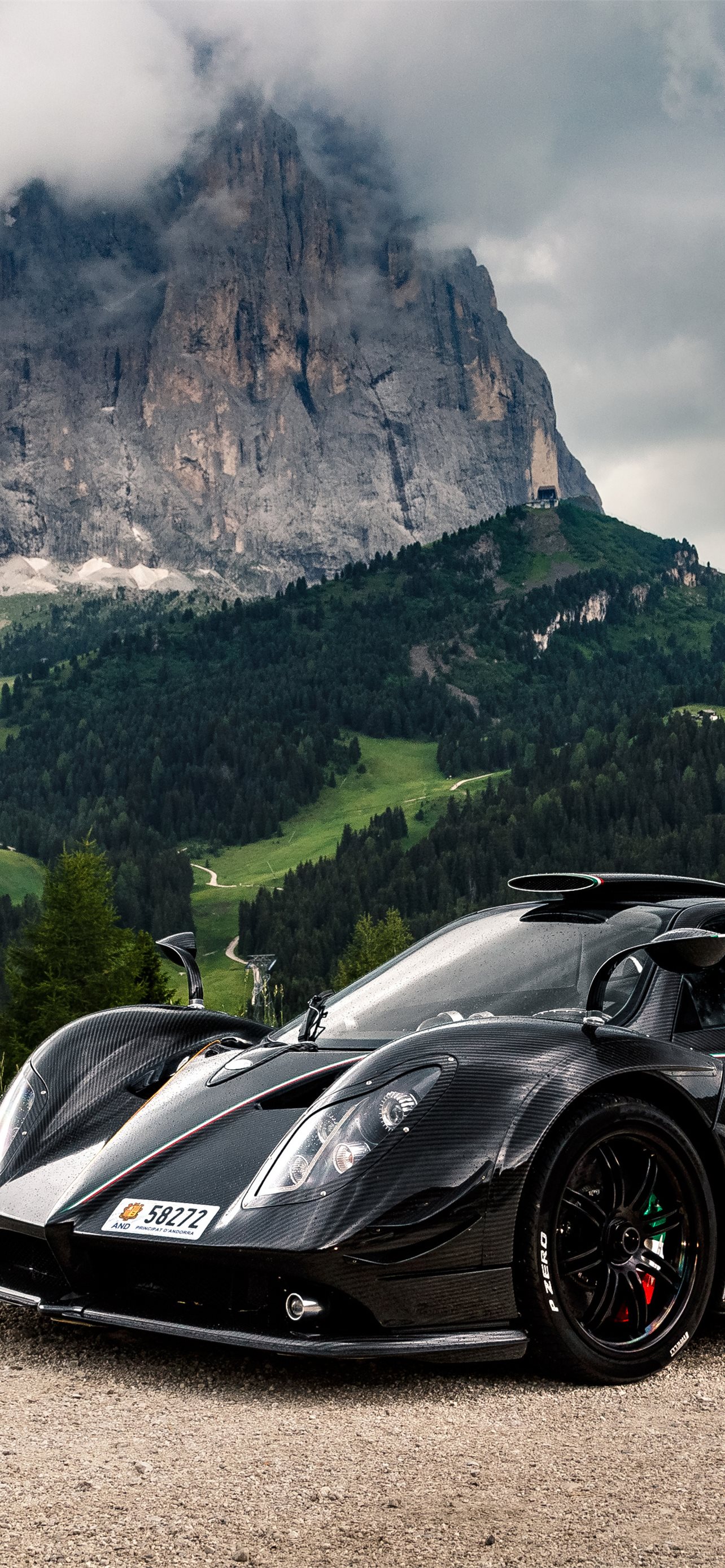 Pagani nera montagne, 1284x2778 Verticale, Telefono