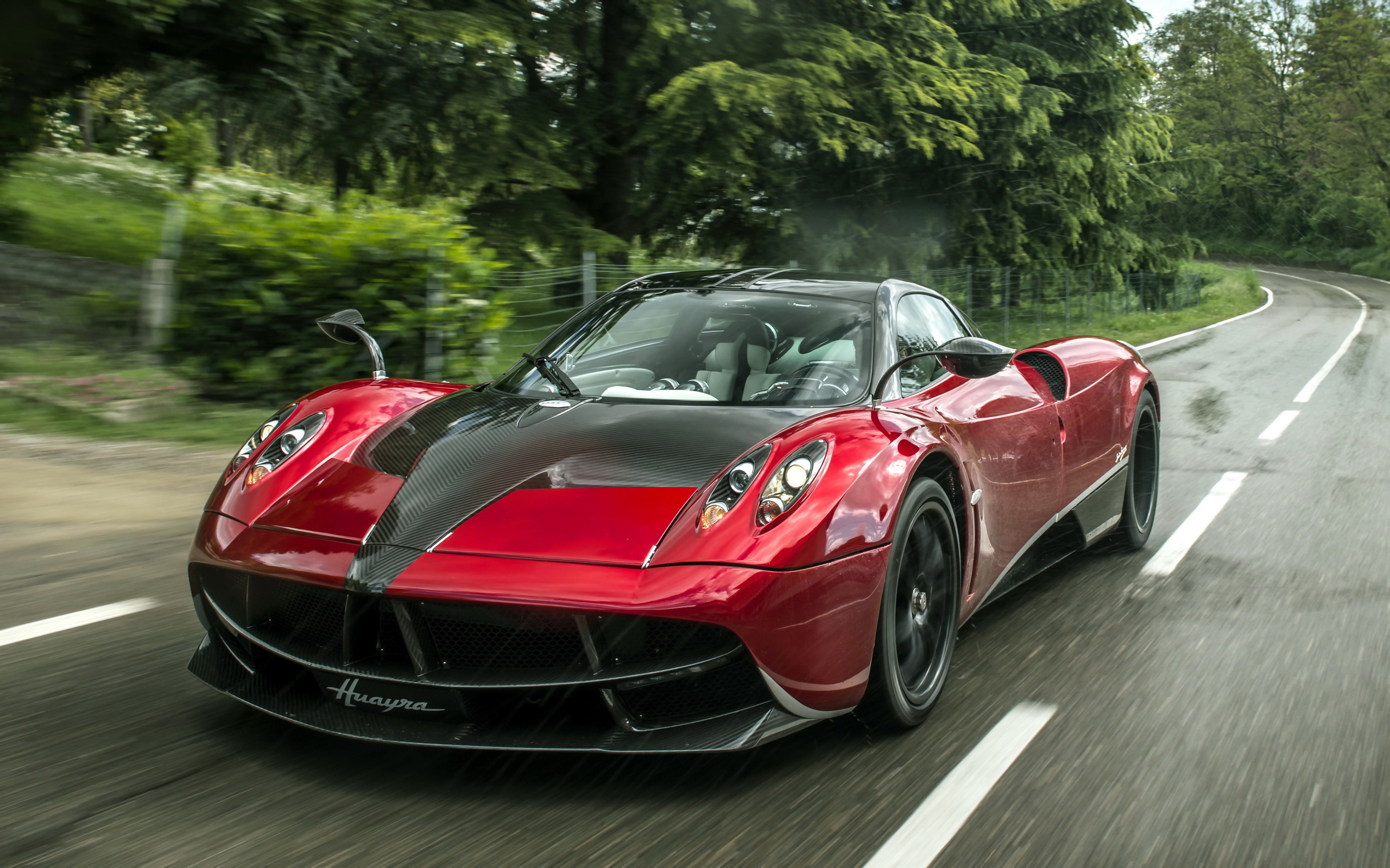 Pagani Huayra rossa strada, 2560x1600 2K, MacBook Pro
