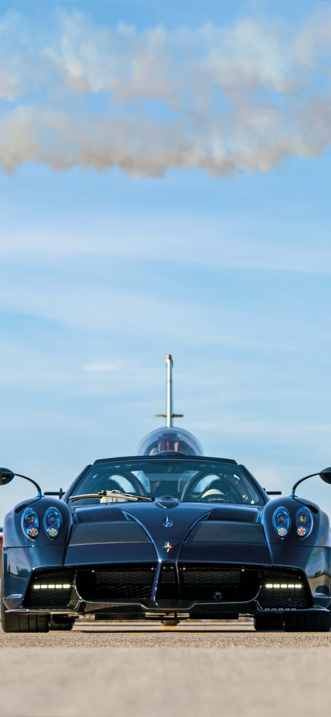 Pagani nera con fumo blu, 1284x2778 Full HD Verticale, Smartphone