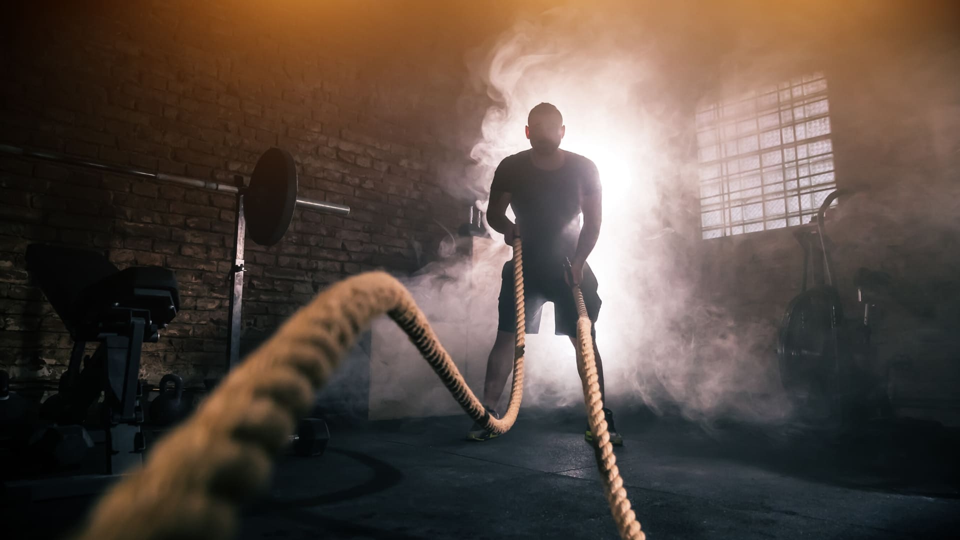 Uomo con corde in palestra, 1920x1080 1080p, PC