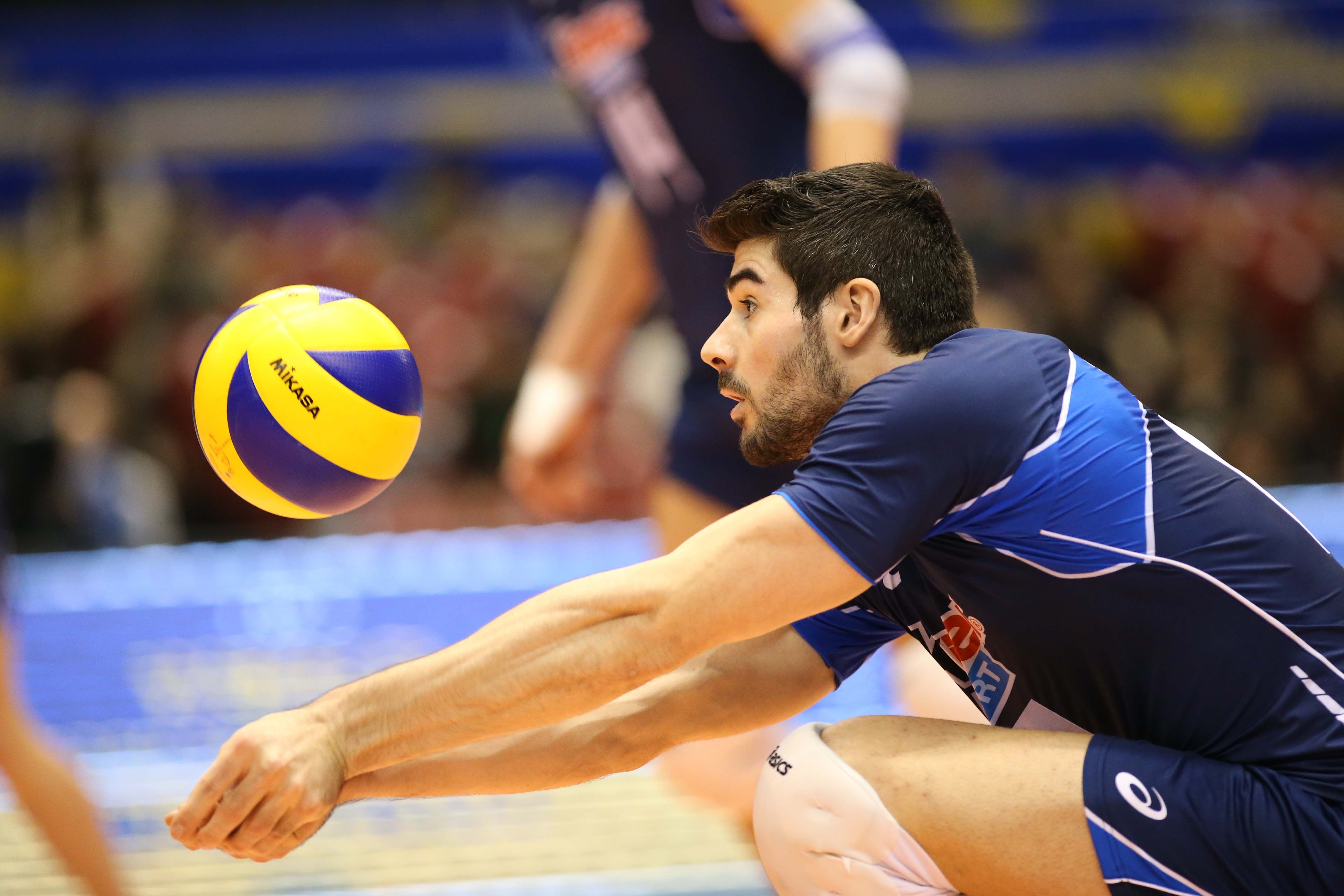 Giocatore di pallavolo in azione, 5184x3456 Ultra HD, PC