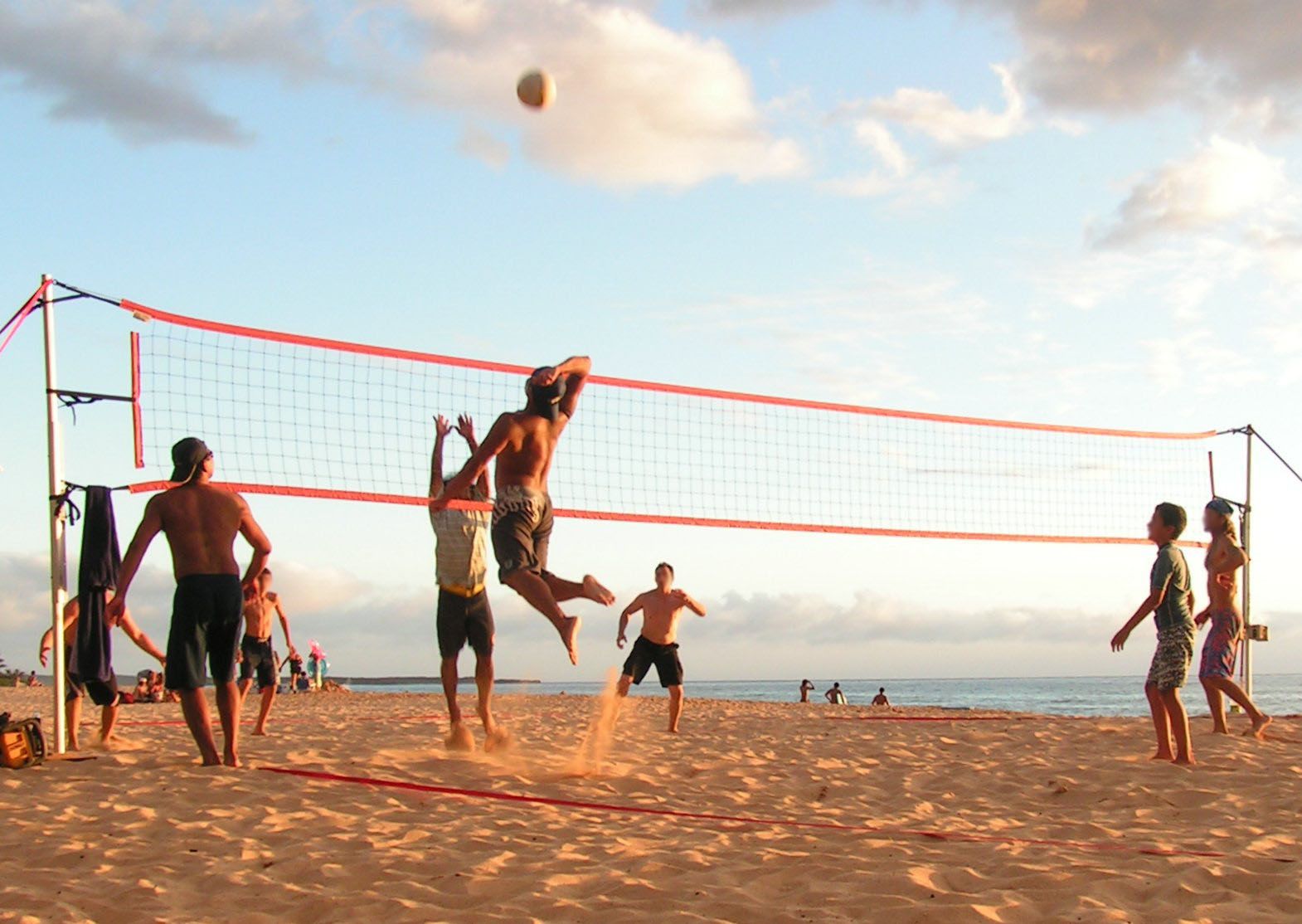 Beach volley in spiaggia, 1570x1114 720p, PC