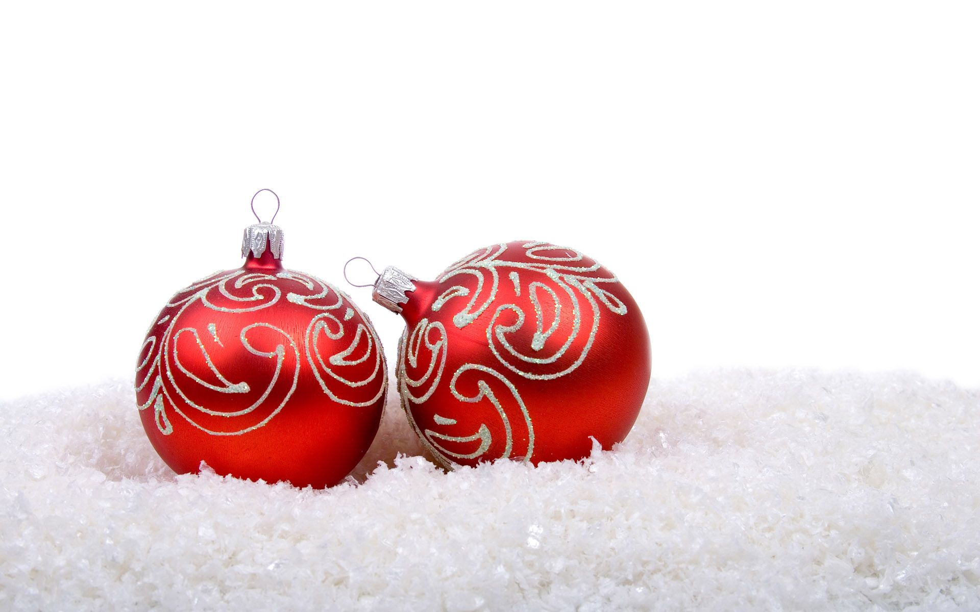 Palline di Natale rosse nella neve, 1920x1200 WUXGA, Desktop