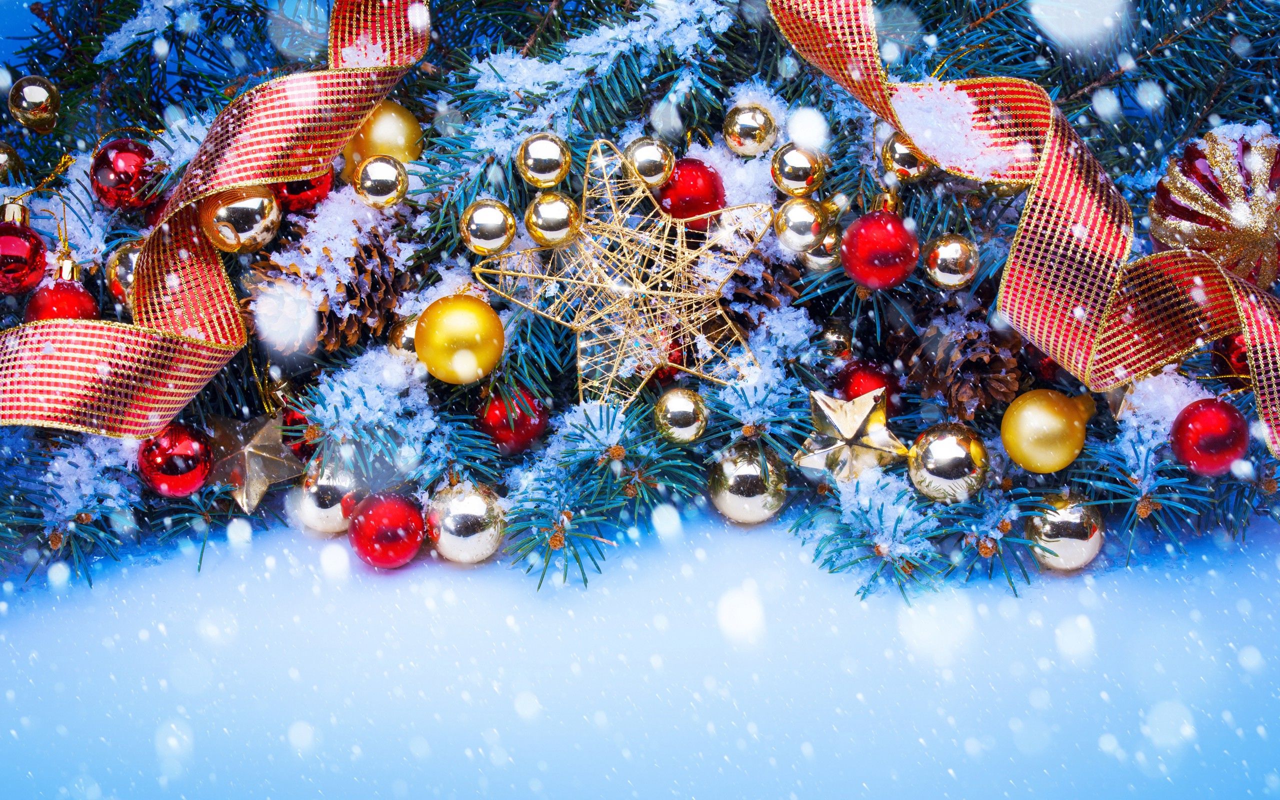 Palline di Natale con nastri e neve, 2560x1600 2K+, PC