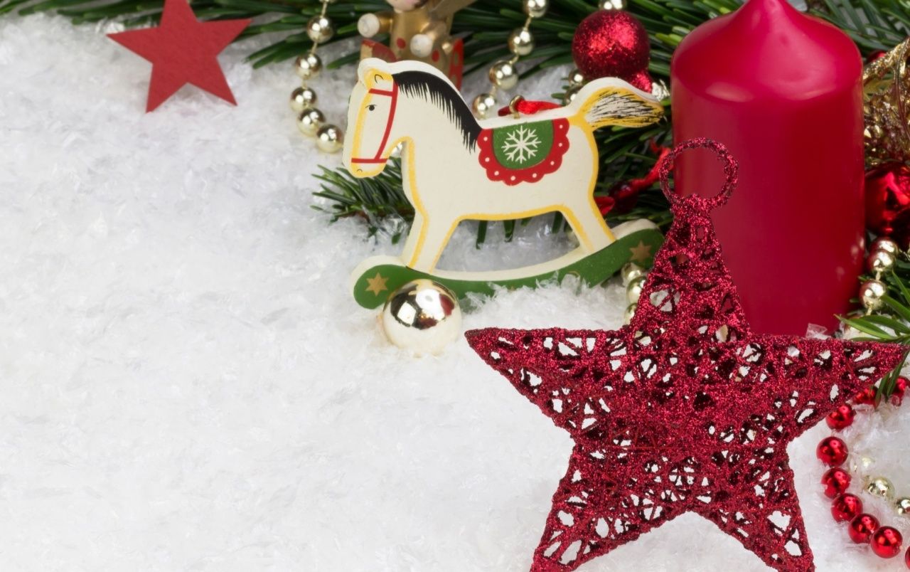 Decorazioni natalizie con cavallo dondolo, 1280x804 720p, Laptop