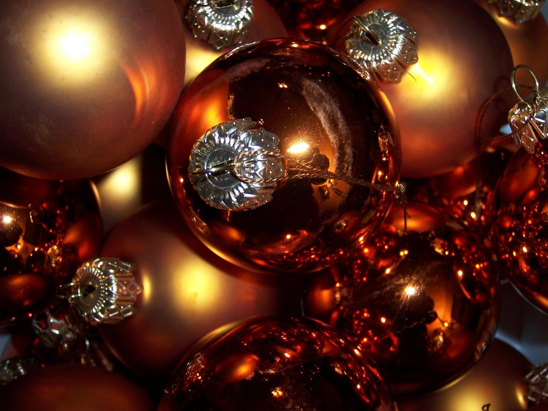 Palline di Natale dorate, 1920x1440 Full HD+ WUXGA, iMac