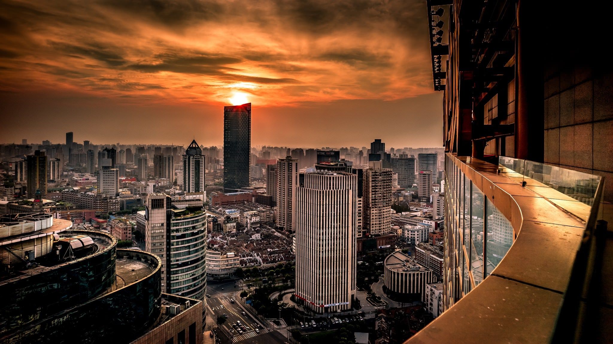 Panorama Shanghai al tramonto, 2048x1152 alta risoluzione, Desktop