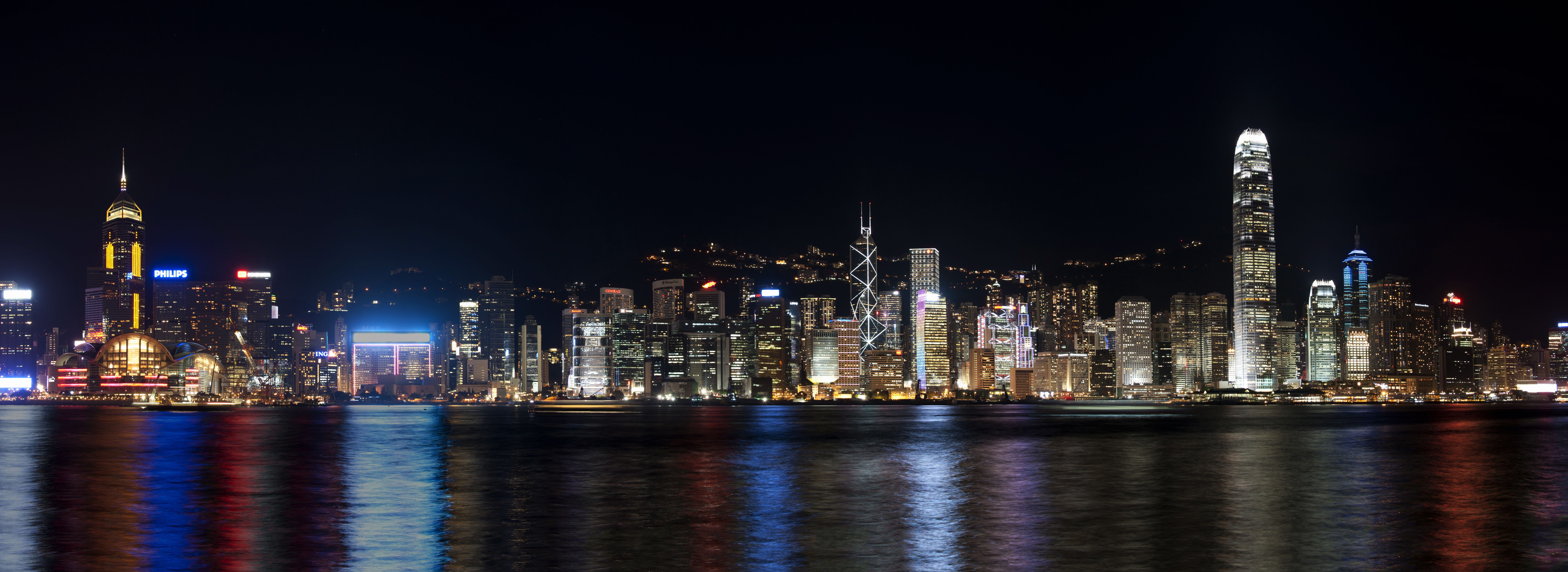 Skyline notturno Hong Kong, 8215x3000 Ultrawide, Dual Monitor