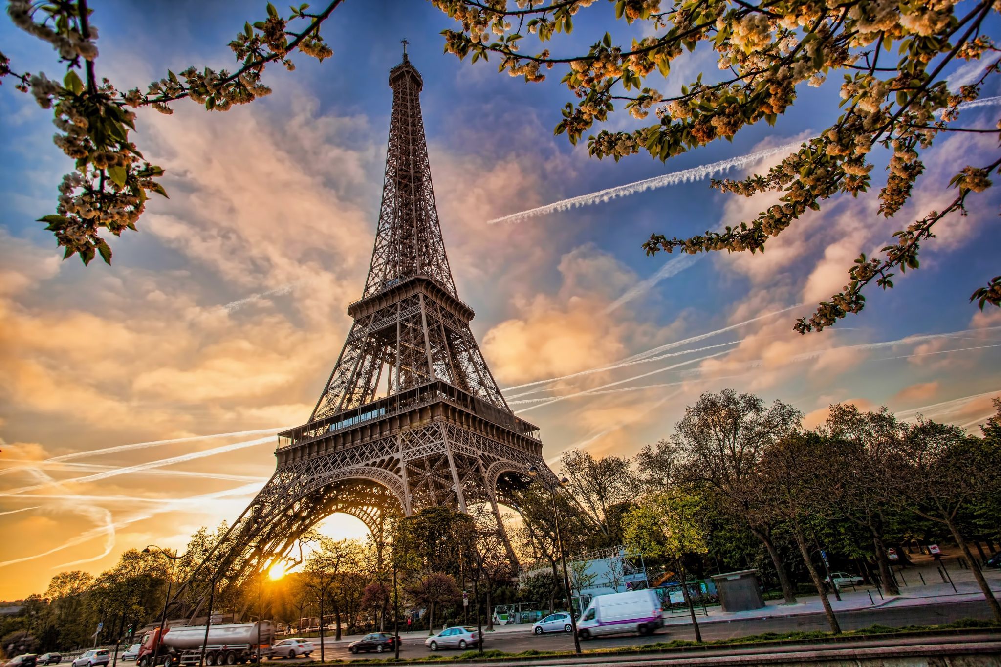Torre Eiffel al tramonto, 2048x1365 alta risoluzione, Desktop