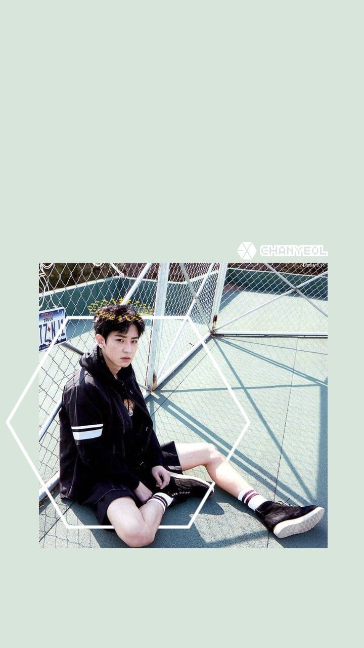 Park Chanyeol EXO seduto, 720x1280 Verticale, Telefono