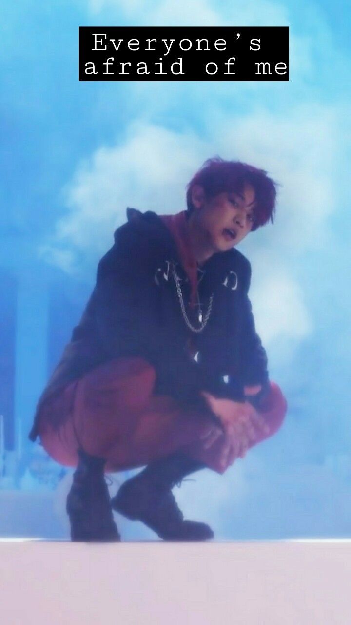 Park Chanyeol EXO seduto, 720x1280 Verticale, Telefono
