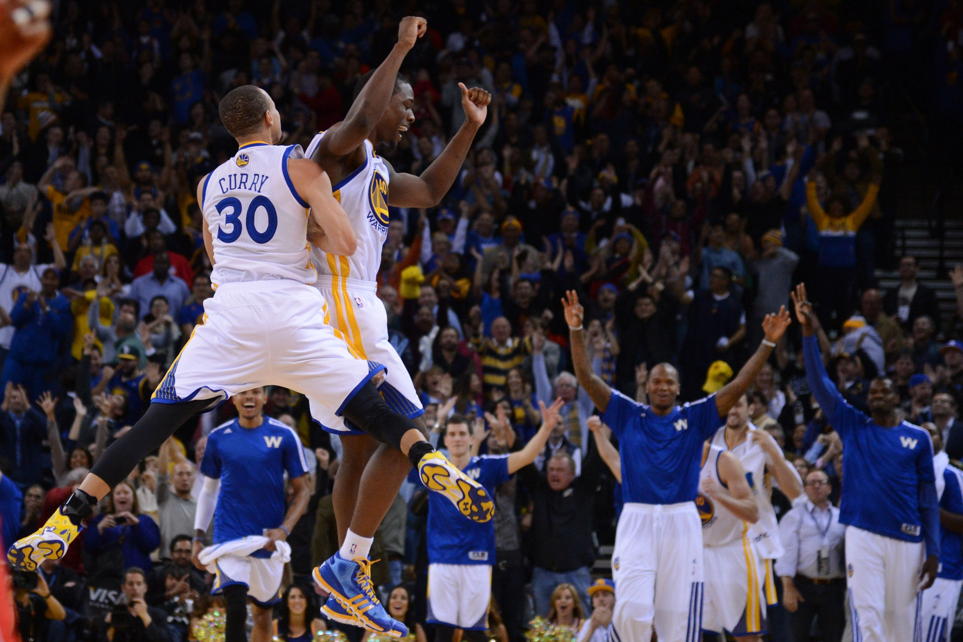 Giocatori Golden State Warriors esultano, NBA, 3294x2196 2K+, Desktop