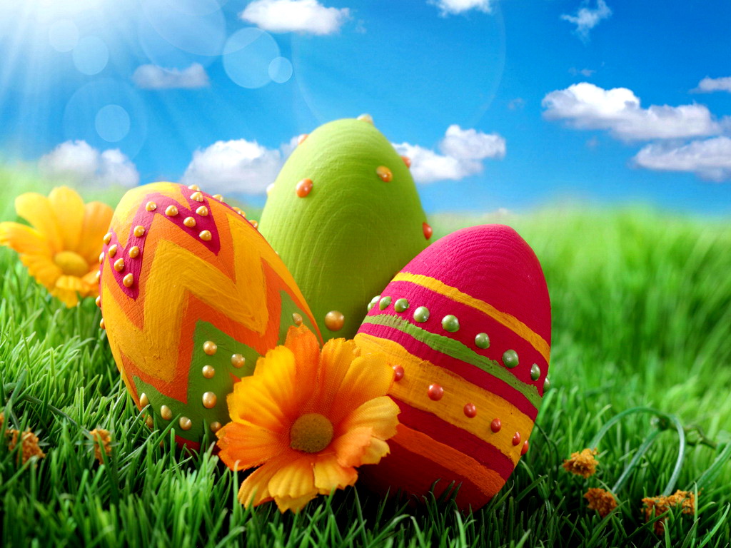 Uova di Pasqua colorate nell'erba, 1024x768 HD, iMac
